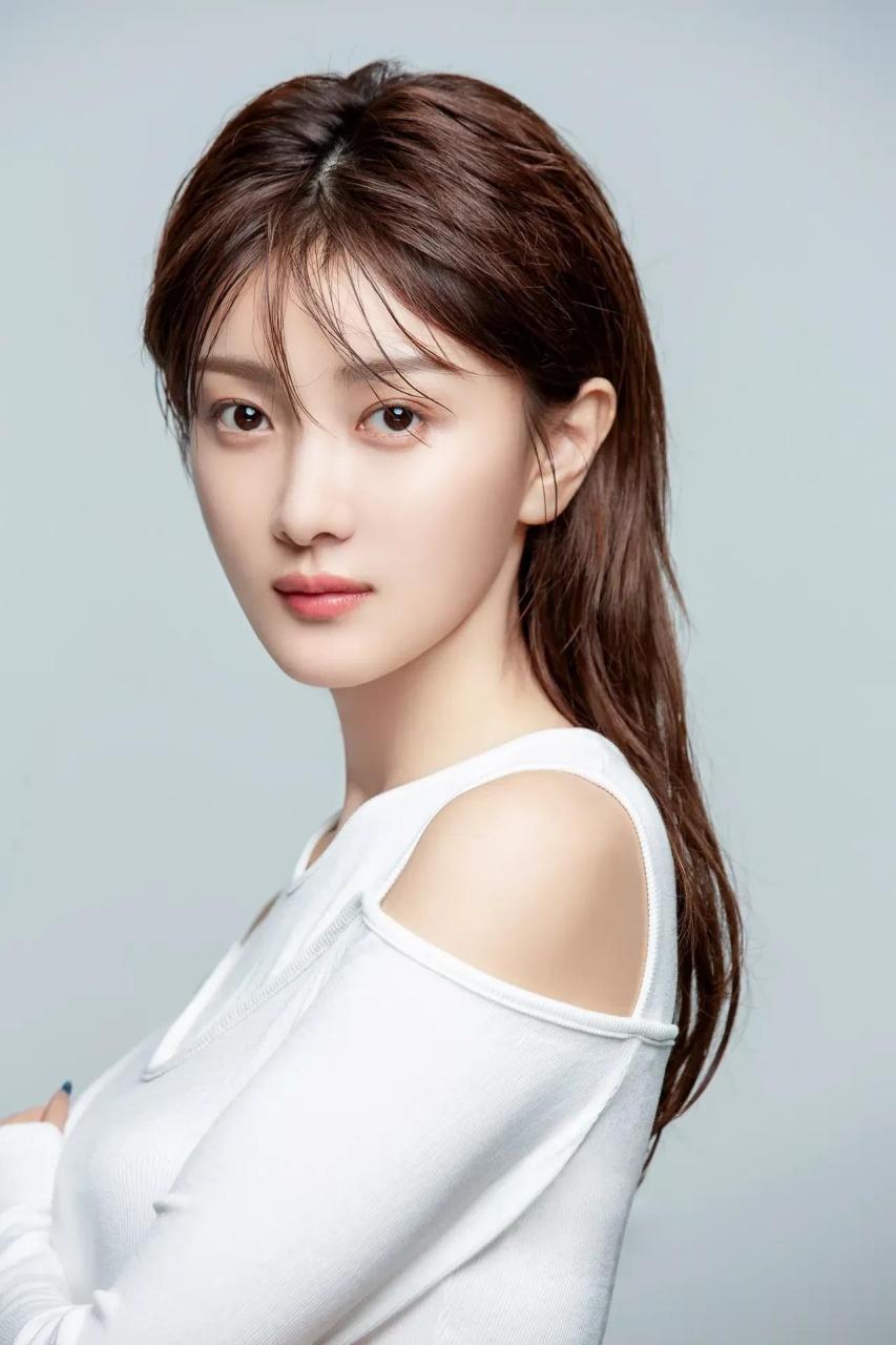 清秀文雅 端庄秀丽 婉如仙女