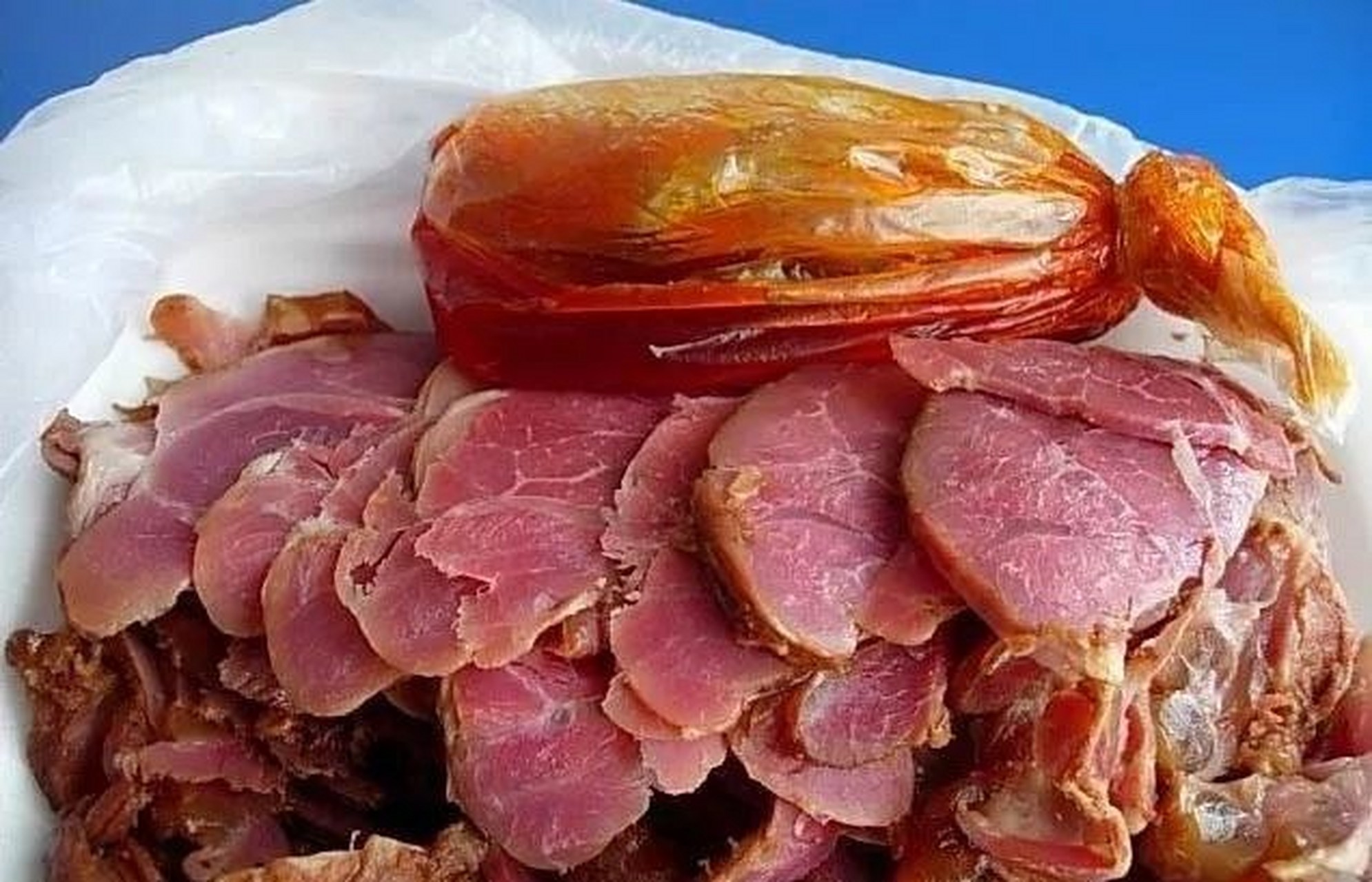 来定西必吃的美食 陇西腊肉:其地旧属巩昌府,又称巩昌腊肉.