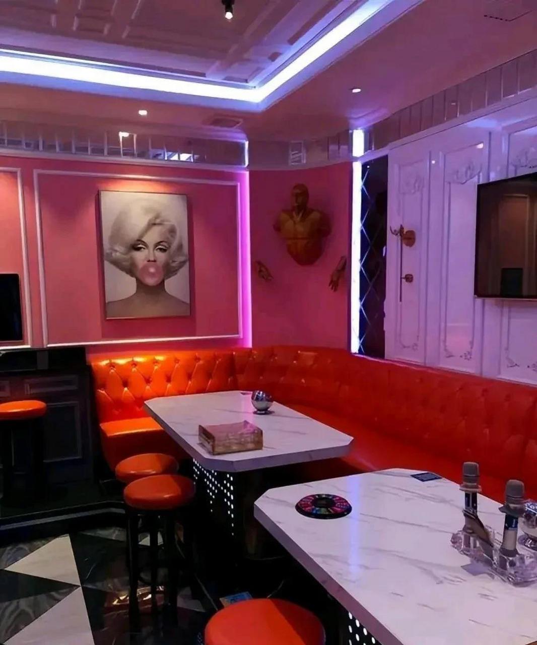 真是大跌眼镜,河北邯郸永利国际ktv一夜之间火出圈了,  视频中看出4男