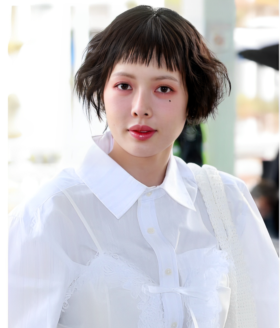 胖脸短发背路人!泫雅原本被歌迷称为金发美女!也是无数人心中的女神!