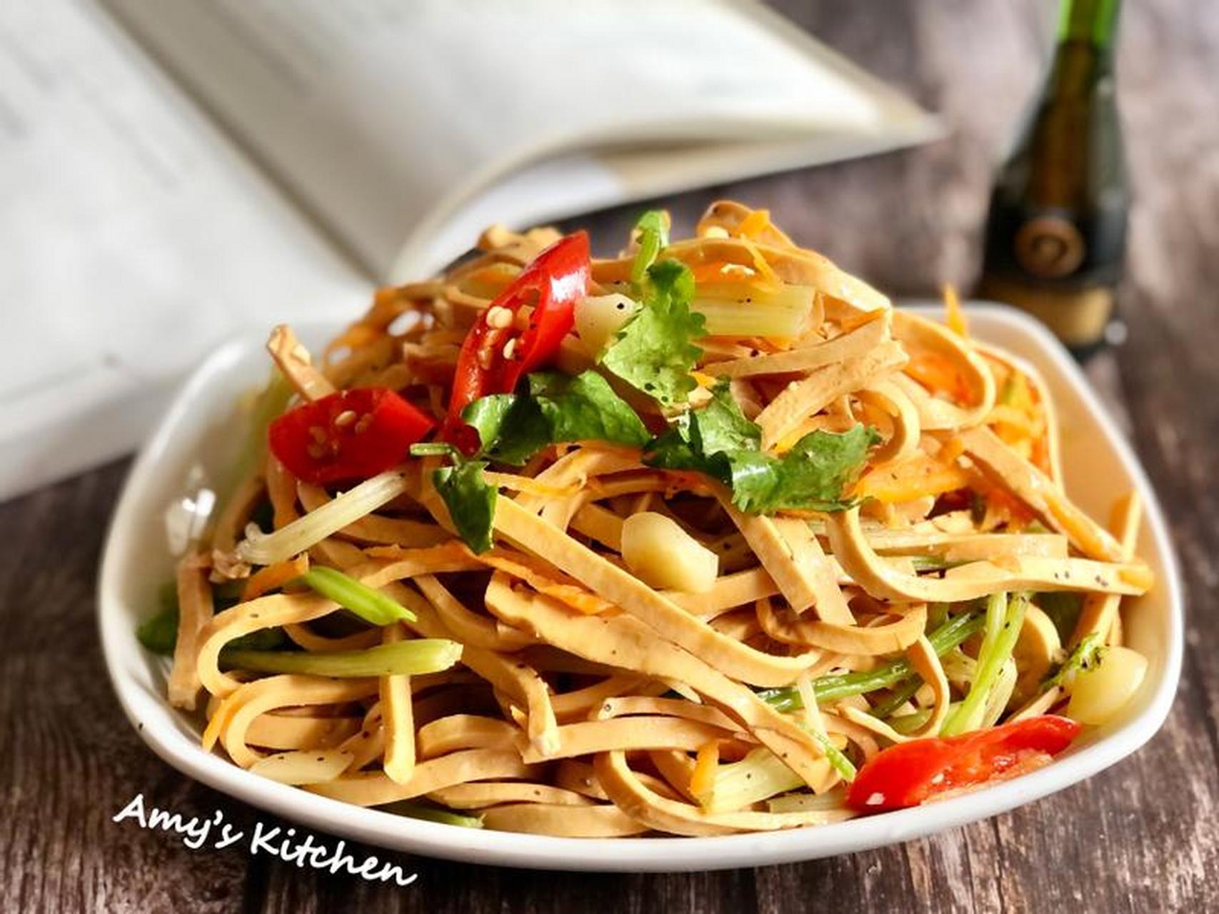 大叔教你做凉拌干丝,自己做简单好吃又过瘾