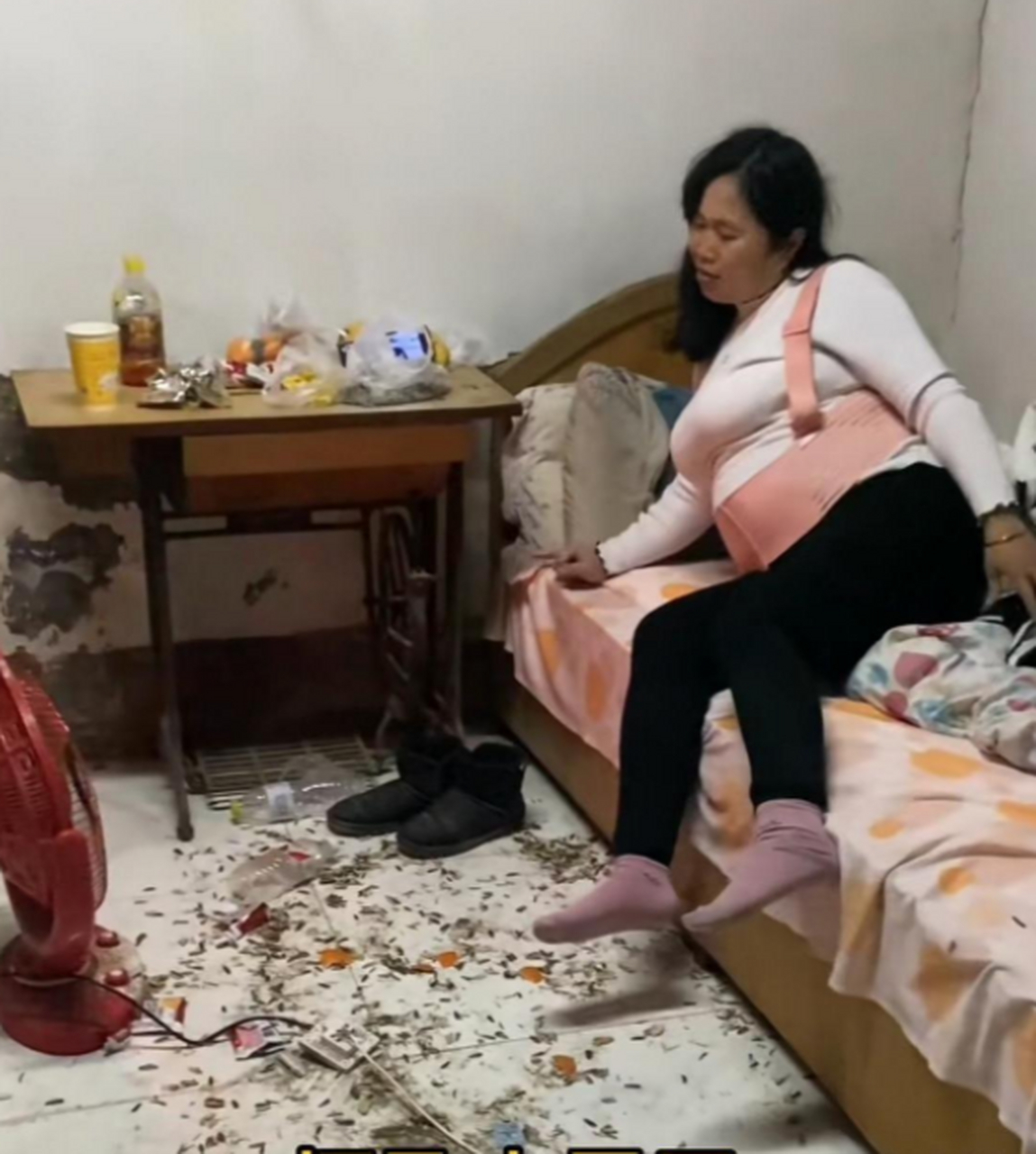 隔壁50岁大妈怀孕了,王大爷又要当爹了!