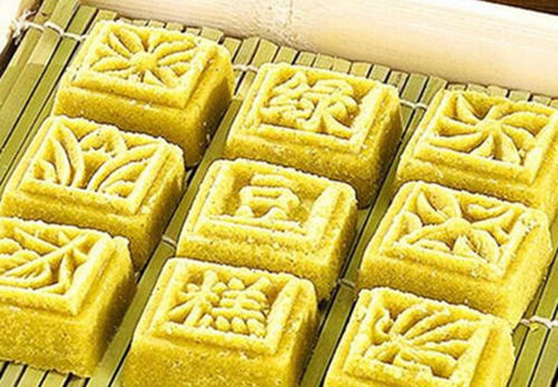 长城饽椤饼是河北小吃的一种,在长城周边所生的饽椤树树叶内,加入淀粉