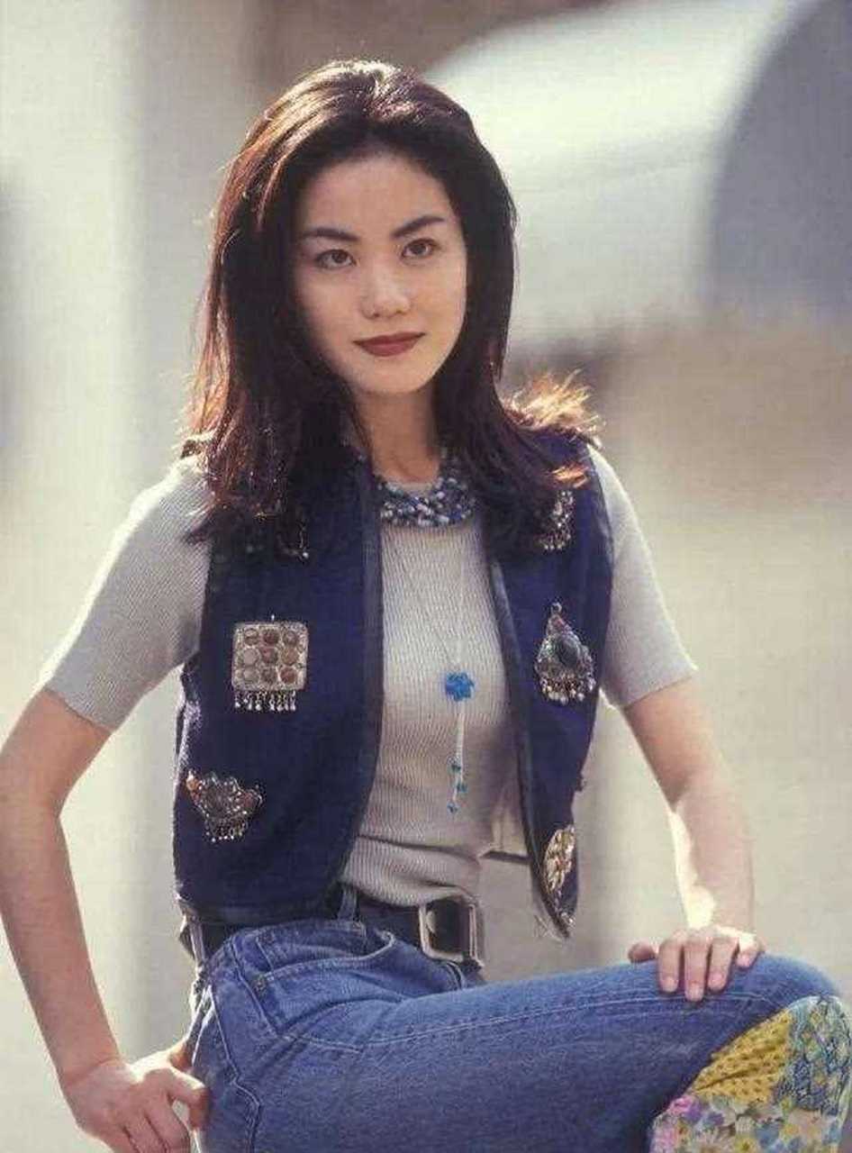 王菲年轻时候有多迷人?15岁的谢霆锋都迷恋上她!