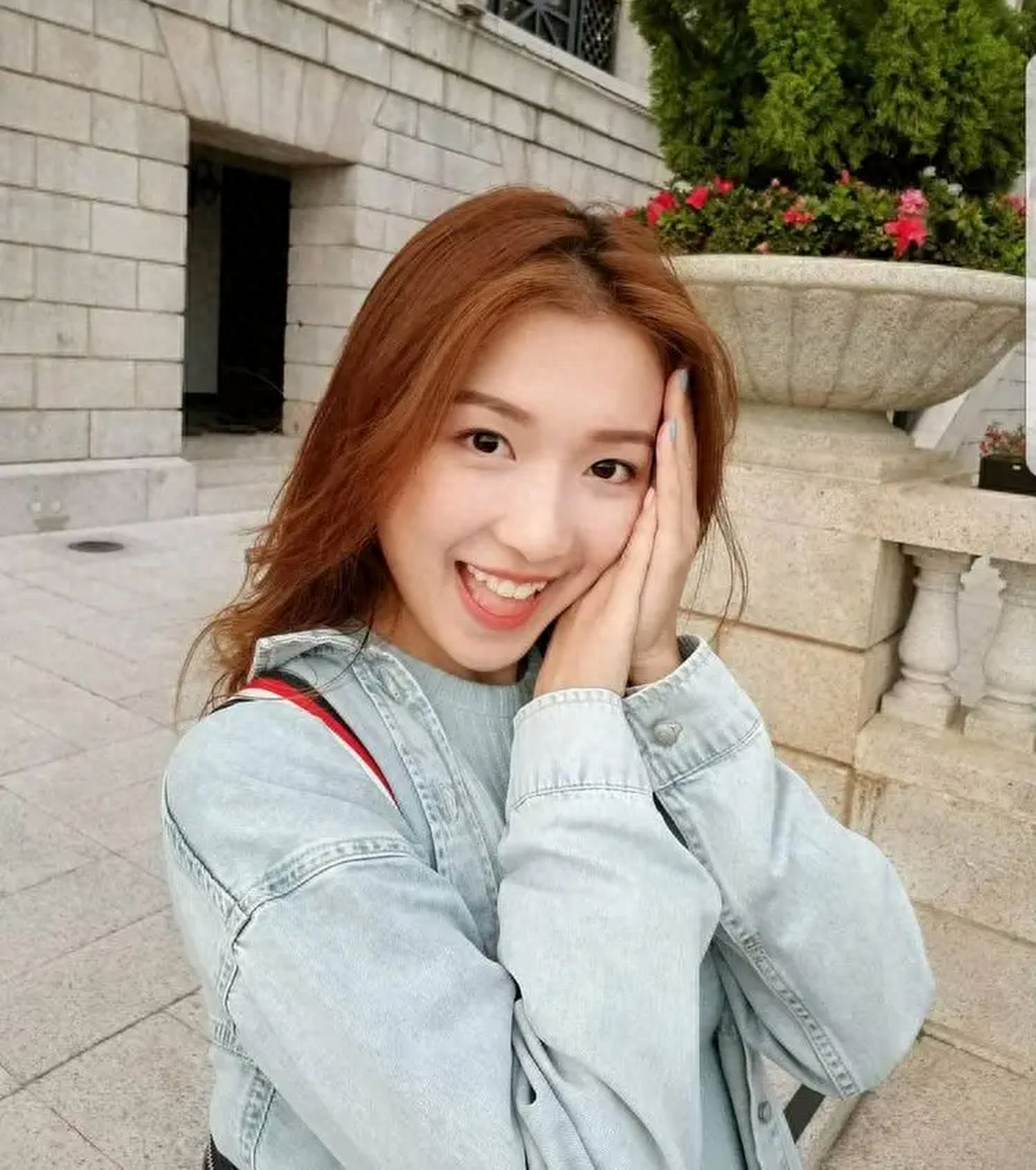 郭嘉文不输于梁洛施,拥有大学学历,家境幸福 郭嘉文婚前没有怀孕,她也