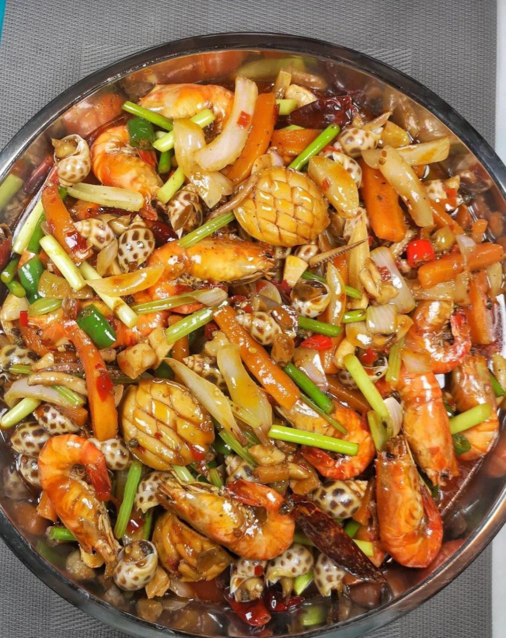 家常宵夜系列【海鲜焖锅】 ?