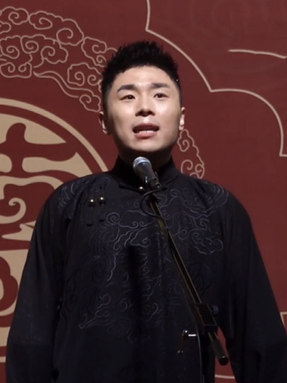 6月3日,德云社张九南个人首场相声专场在济南举办,看到张九南,高九成