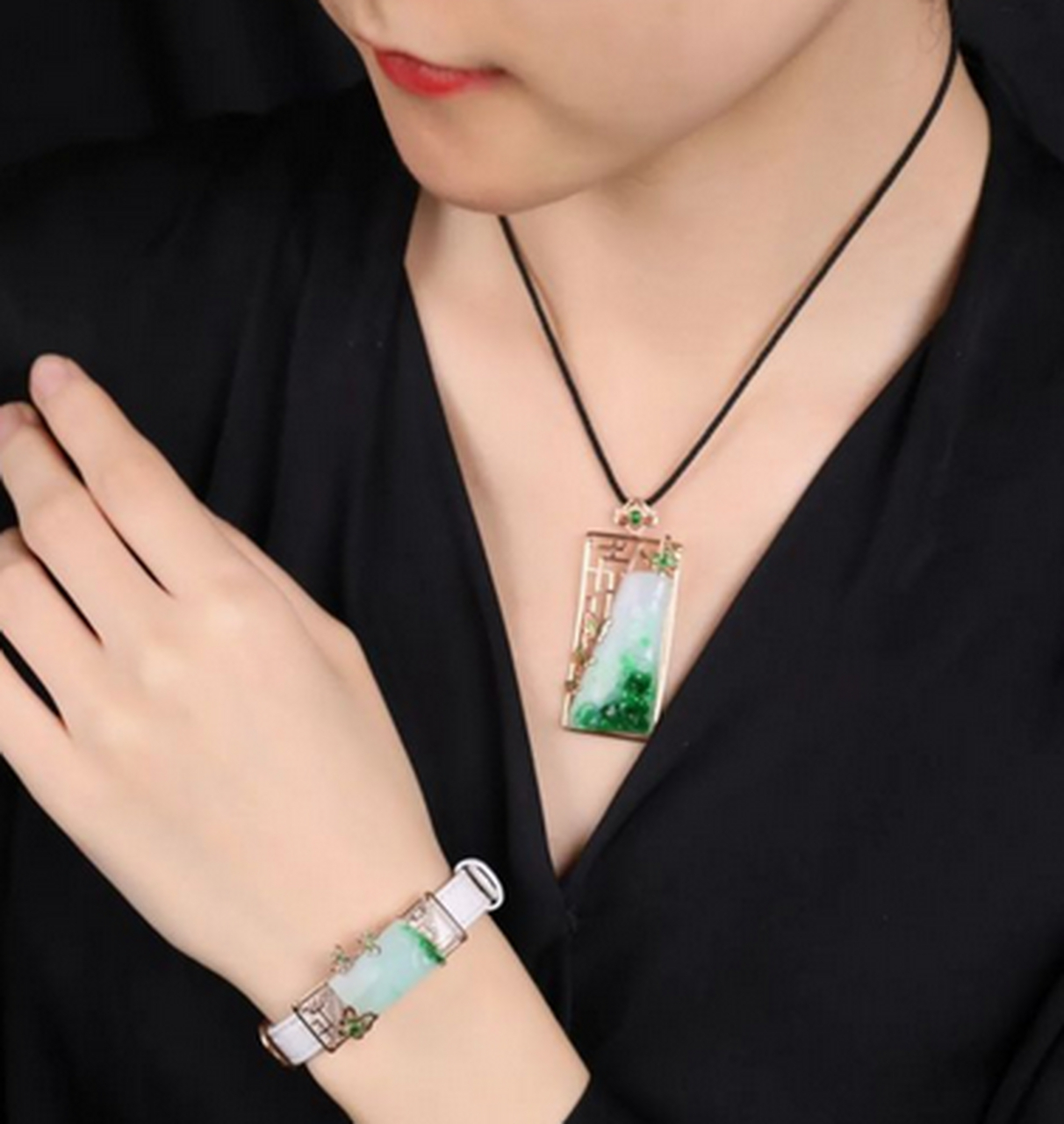 如何将翡翠戴出高级感 #点击头像看直播# 佩戴了不符合自己身份或者是