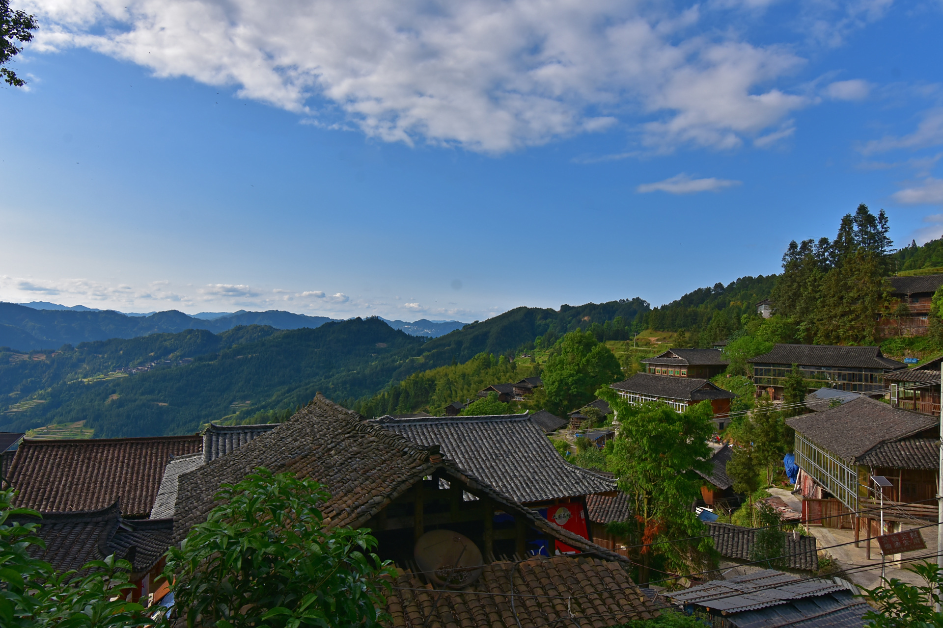 五一去哪玩儿# 来丹寨县送陇苗寨,百鸟衣故乡,非遗.