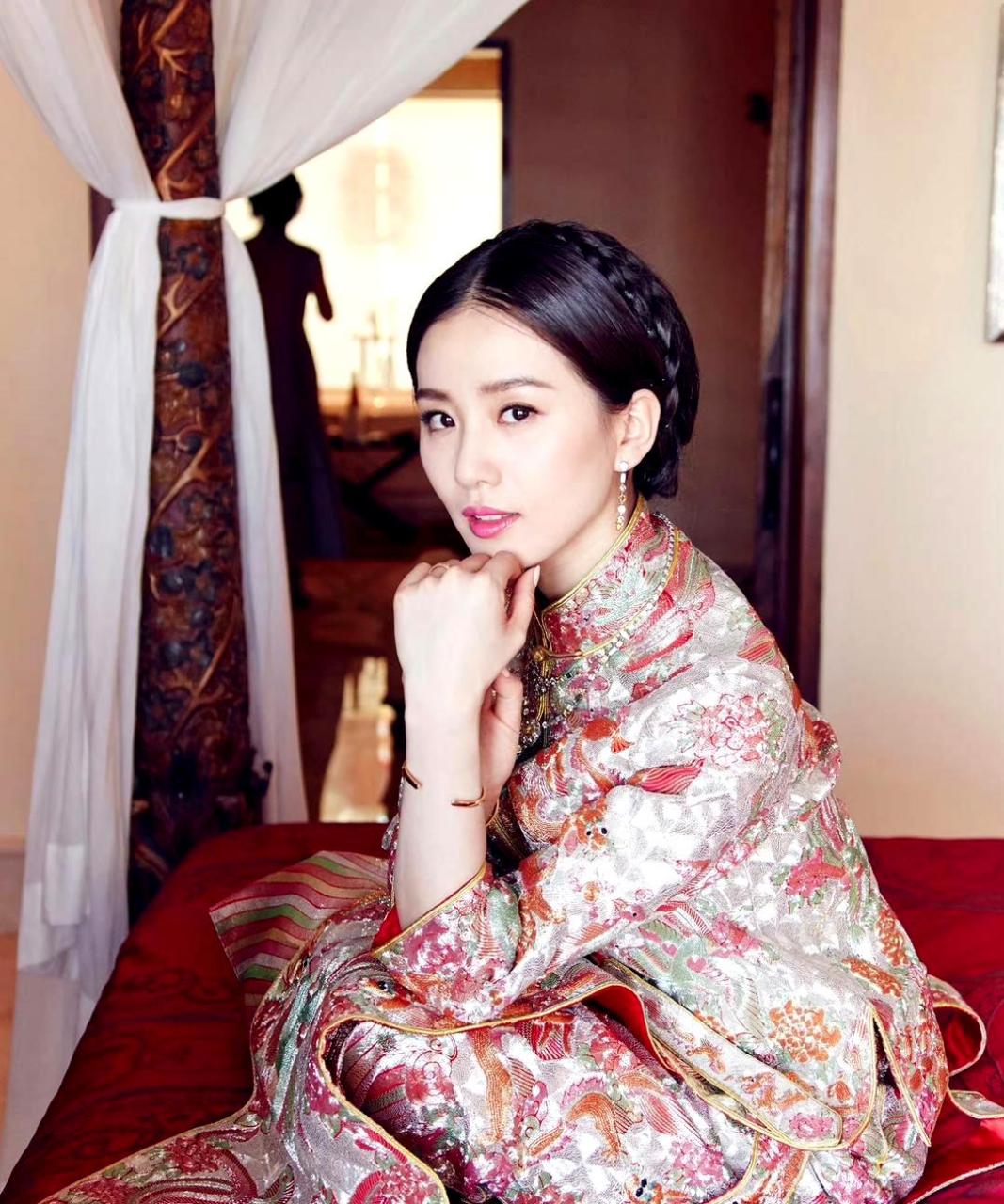 刘诗诗的中式嫁衣婚礼礼服实在是太美了!