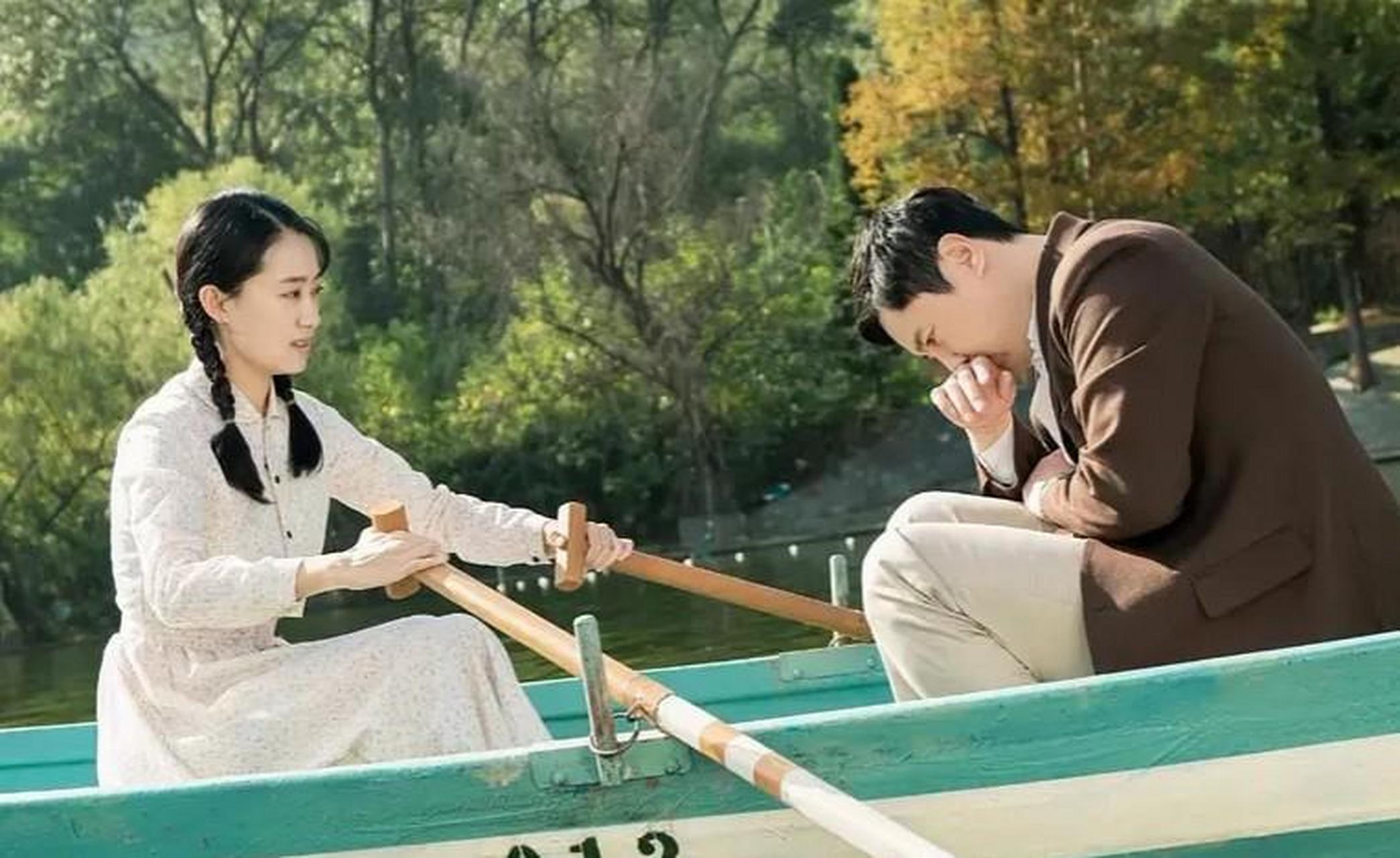 gif创作人# 沈腾真的是老天爷赏饭吃, 划船那场戏其实是有点"重口 ""