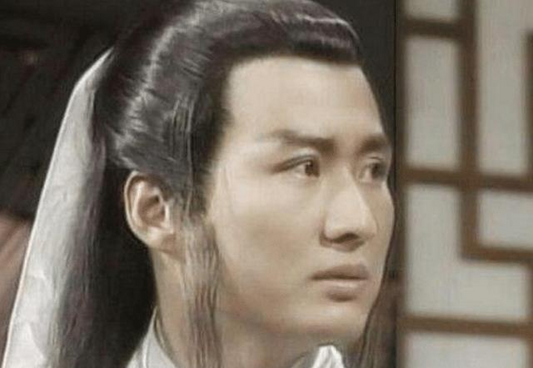 换上标准的寸头有变成了一个花心的沈公子,《家有仙妻》这部剧的主