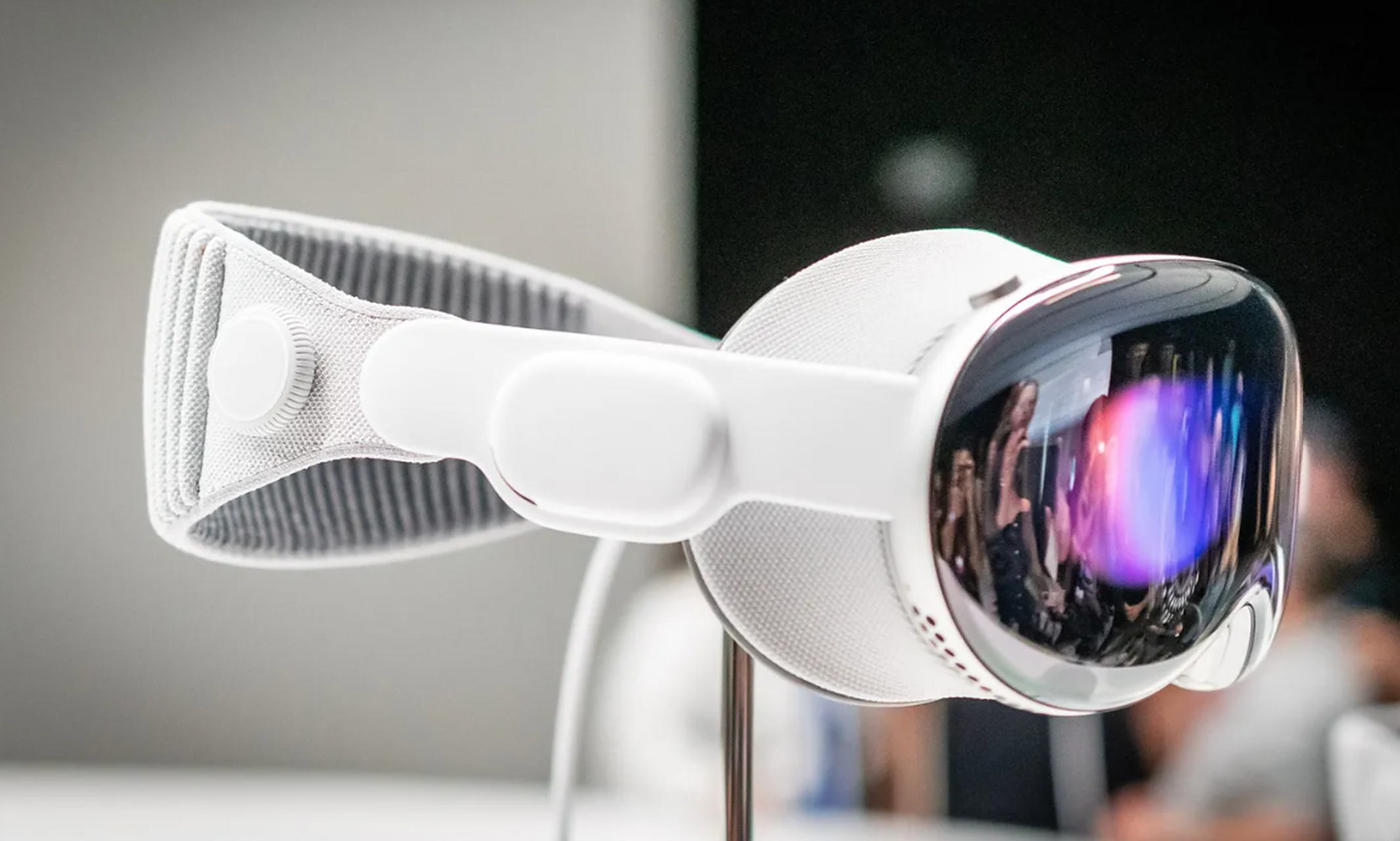 ai  apple vision pro,这或许是人类有史以来,"真"与"假"的界限,最