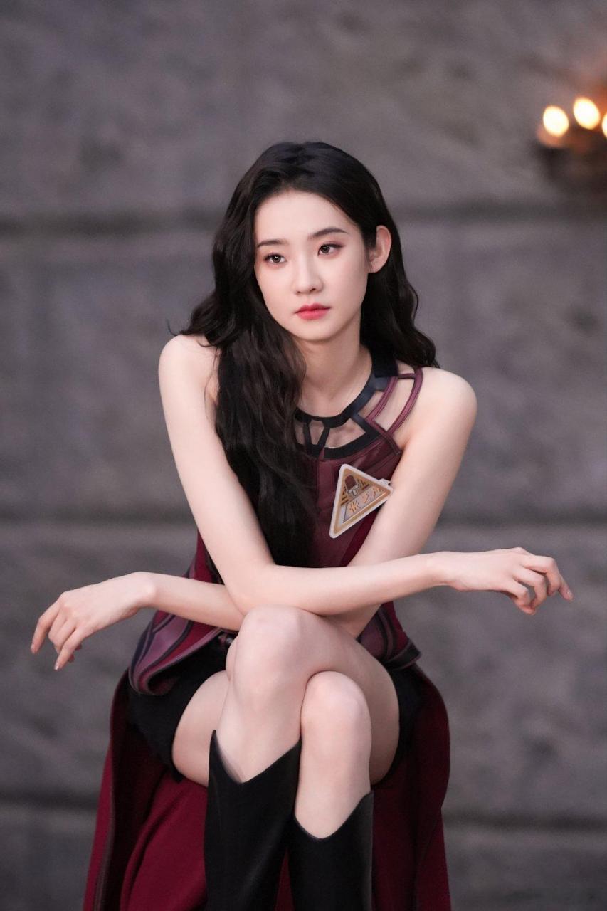 硬糖少女303  张艺凡  今日份糖妹新鲜物料张艺凡萌探探探案最新节目