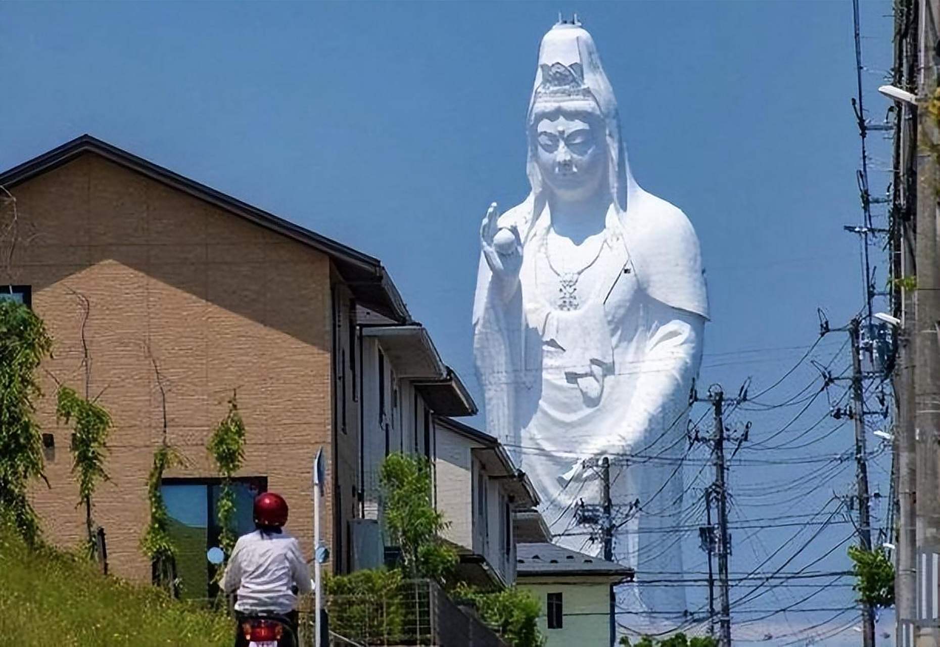 世界上最"诡异"的3座佛像,一座在日本,另外2座都在中国 佛在人们心中