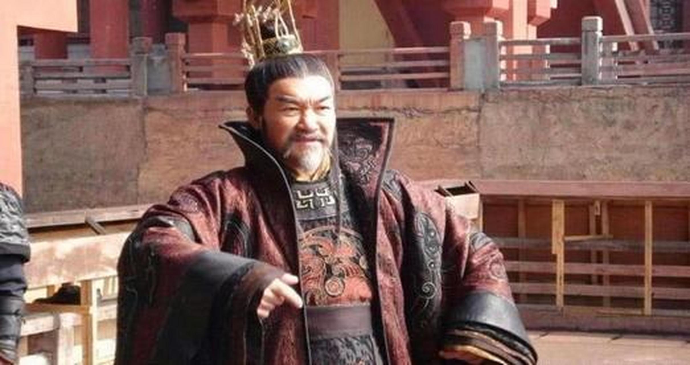 620年,李孝恭带着自己的作战计划书,前往皇宫面见唐高祖献上平灭萧铣