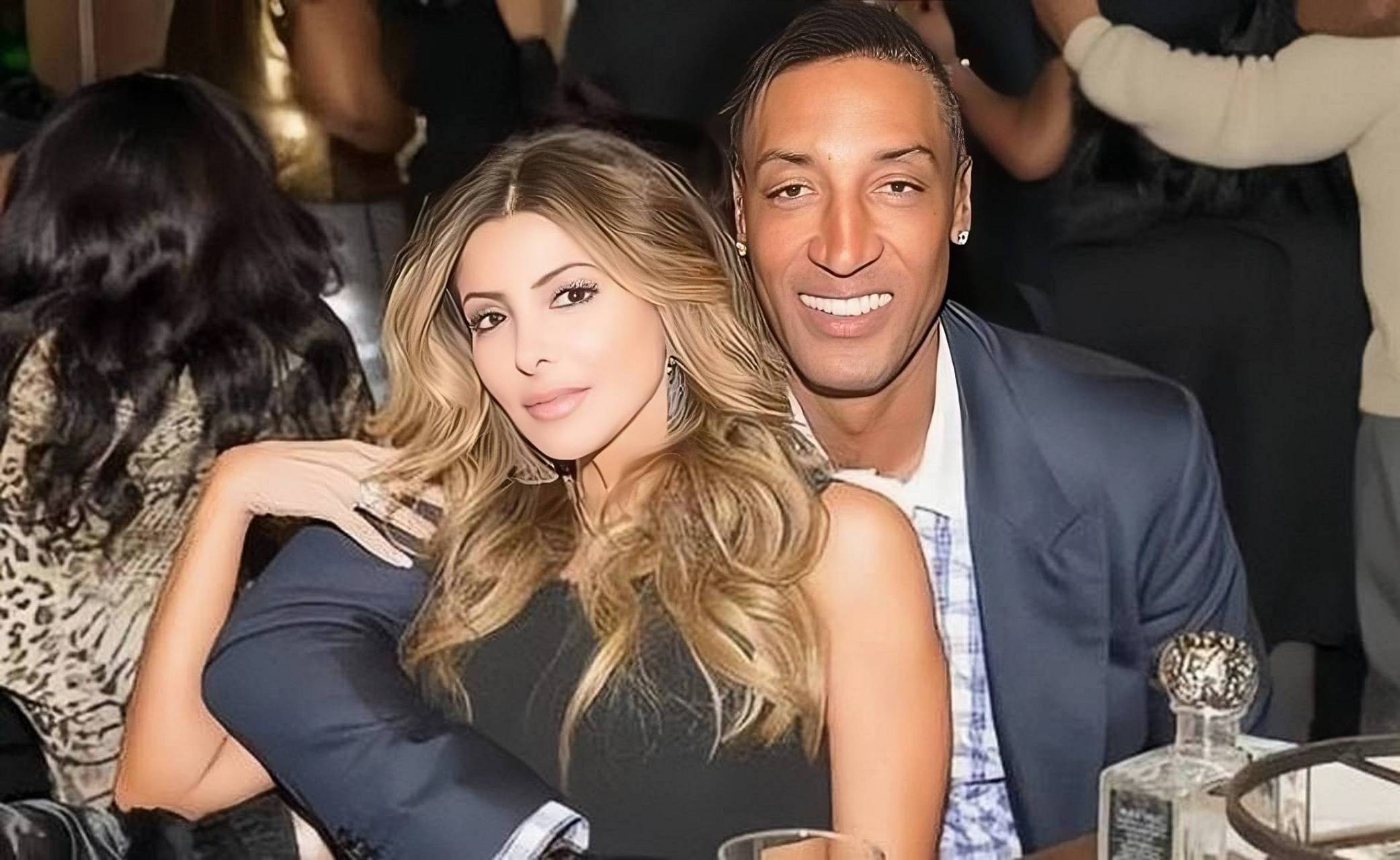 乔丹儿子亲承筹备婚礼,迎娶49岁皮蓬前妻,将成4娃后爸  根据《纽约邮