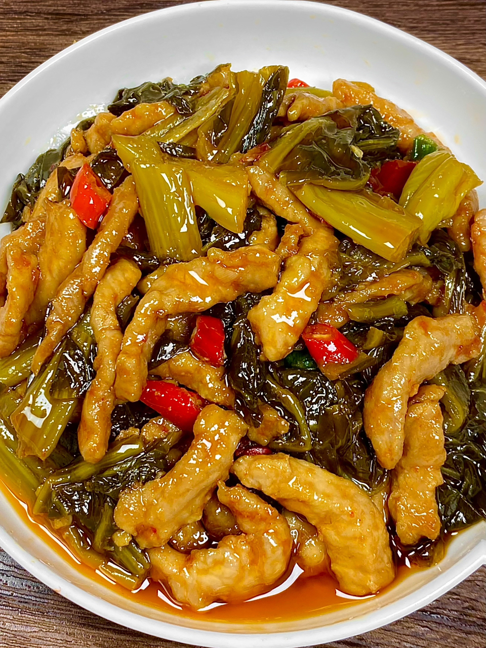 姐妹们快去[嫌弃][嫌弃] 	 03食材:瘦肉,酸菜 98996993做法