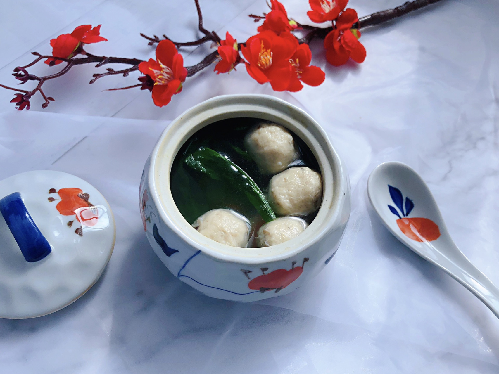 香菇贡丸汤  q弹到可以打乒乓球的贡丸,自制无添加,家里的小朋友吃着