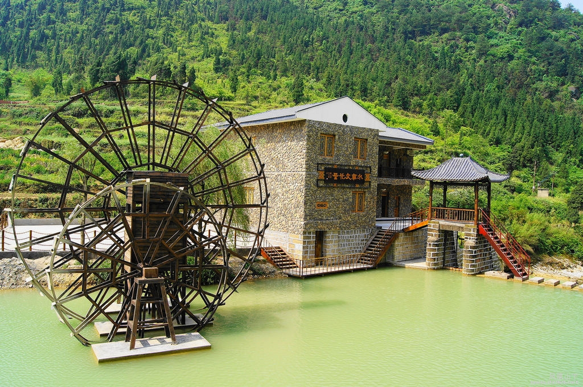 99探索川东的"小九寨"——賨人谷99  99位于达州的賨人谷,是一