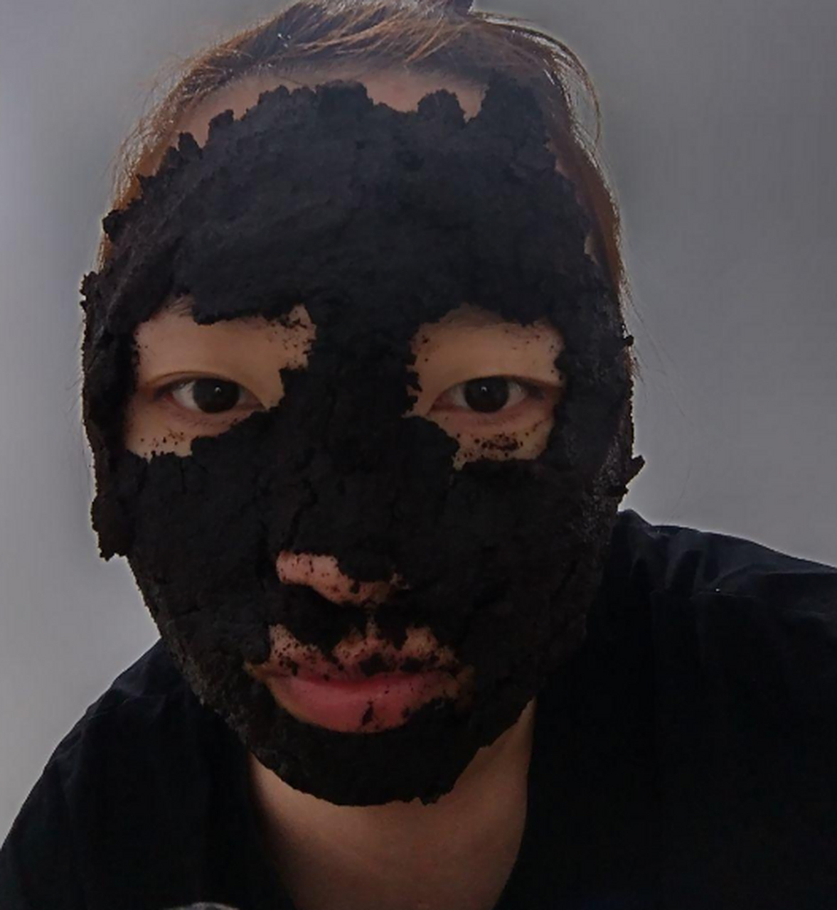 这样看着如果不说是面膜的话,是不是也很恐怖?