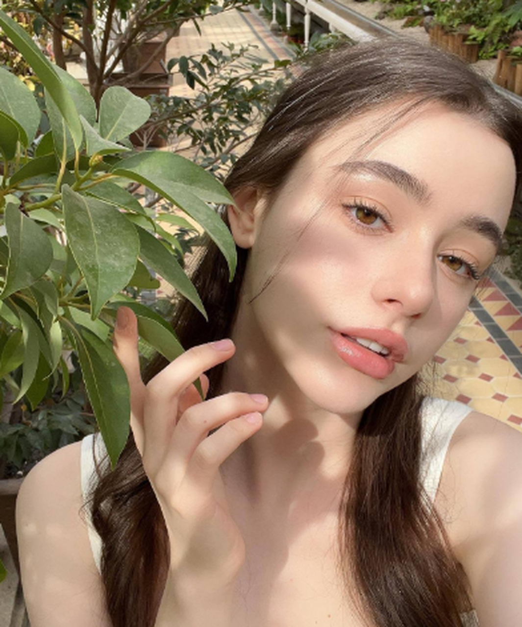 俄罗斯美女模特 dasha taran ,不只五官如洋娃娃般精致,还有一双清澈