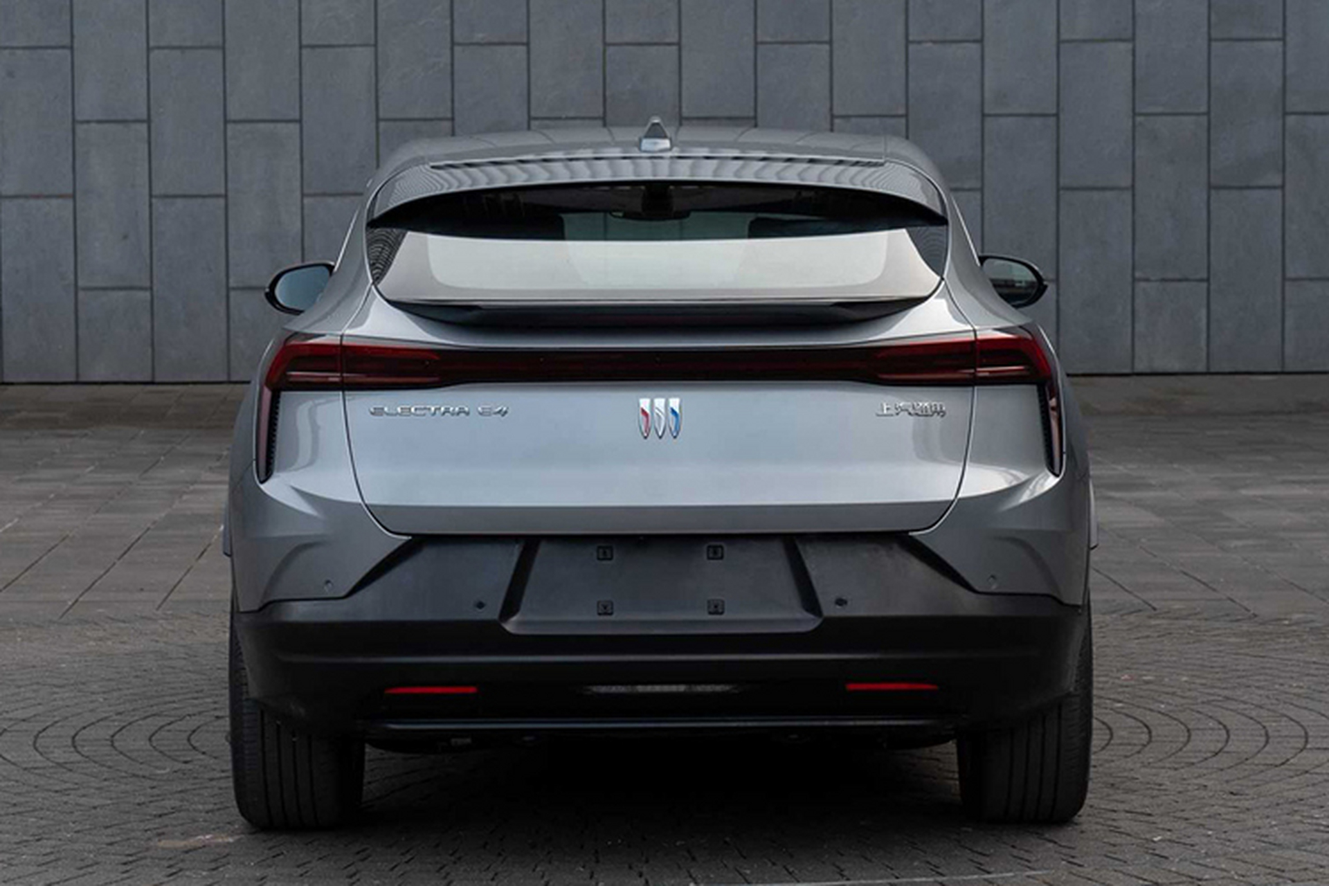 继工信部申报图曝光以后,近日我们再次从社交平台获得别克全新纯电