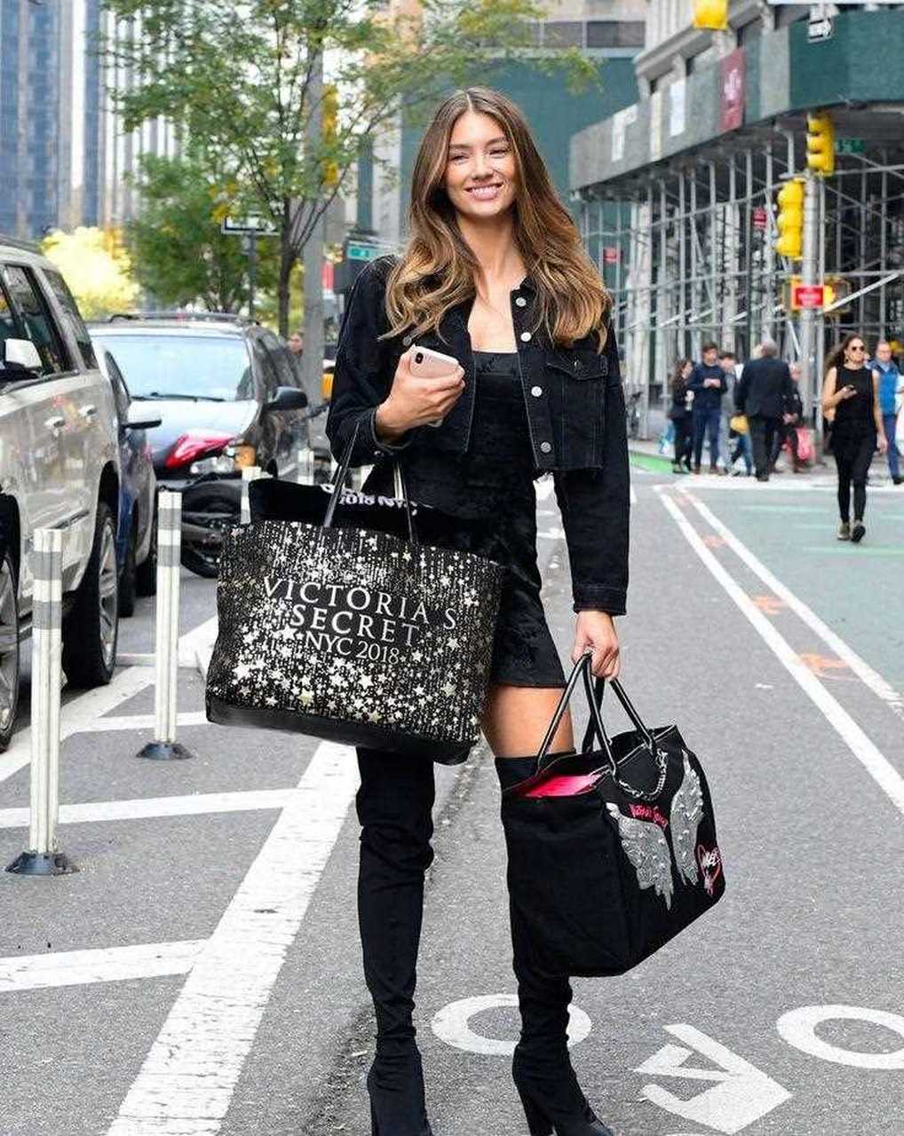 超模们去维密面试的黑色系穿搭,每一套都美的与众不同啊,不愧是超模