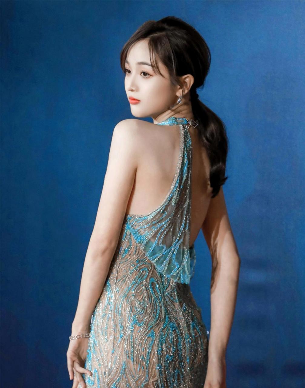 吴宣仪人鱼公主裙,这身造型美出新高度啊!