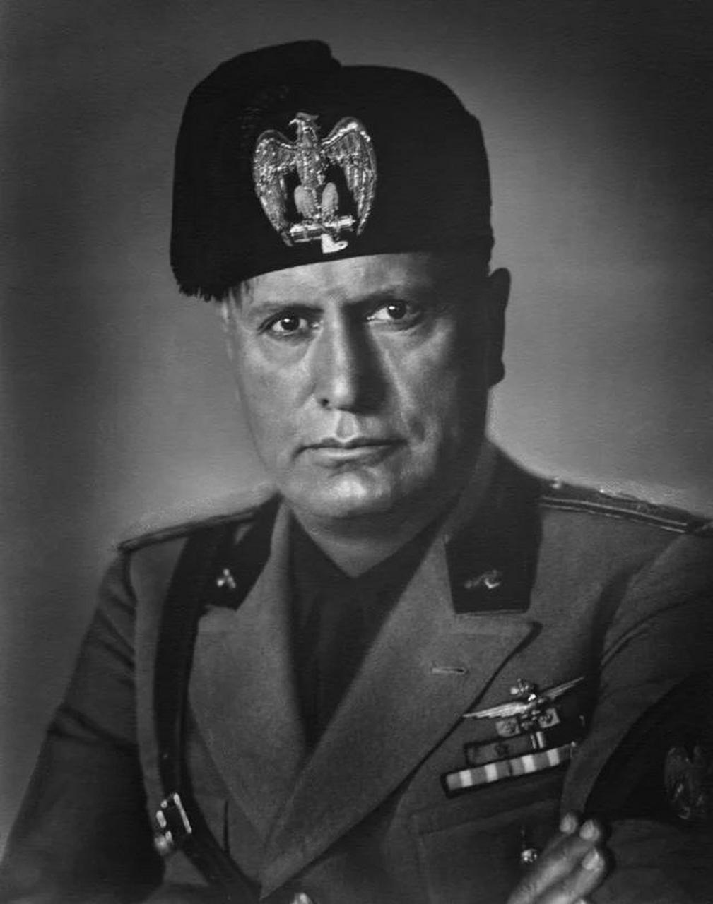 贝尼托·墨索里尼,1937年至1940年