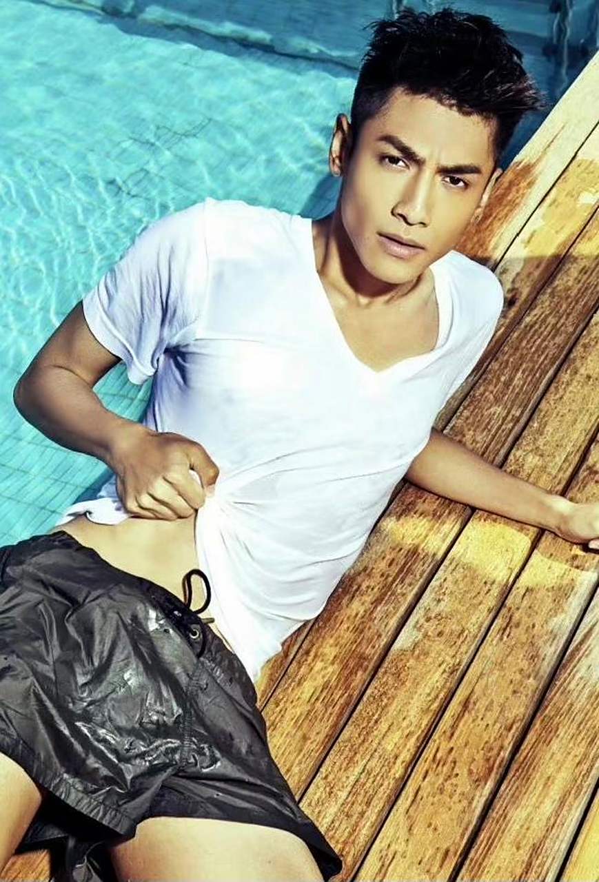 早期的罗云熙还是挺有男人味的