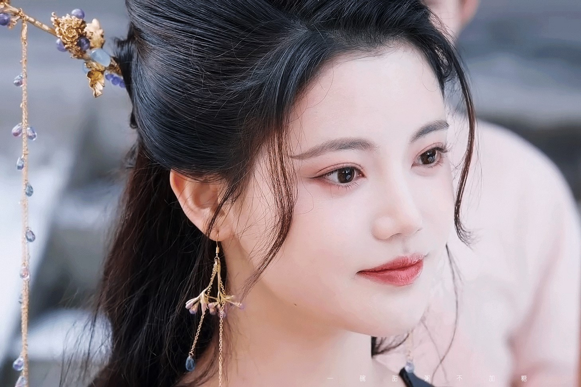 孙珍妮演的小狐狸是不是长月烬明里最好看的角色?