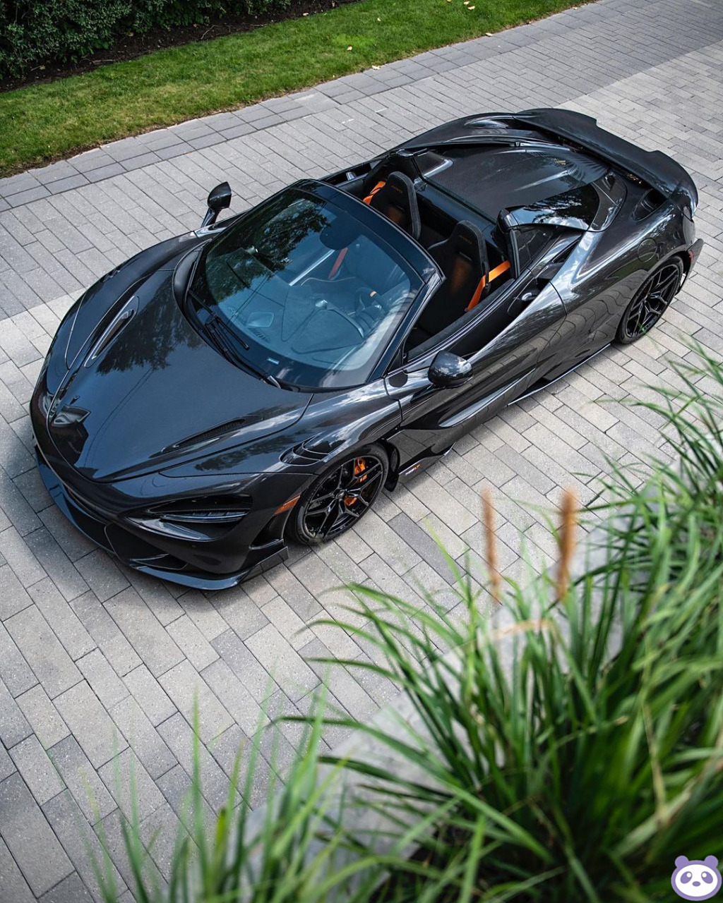 每天认识一辆车:迈凯伦765lt spider.