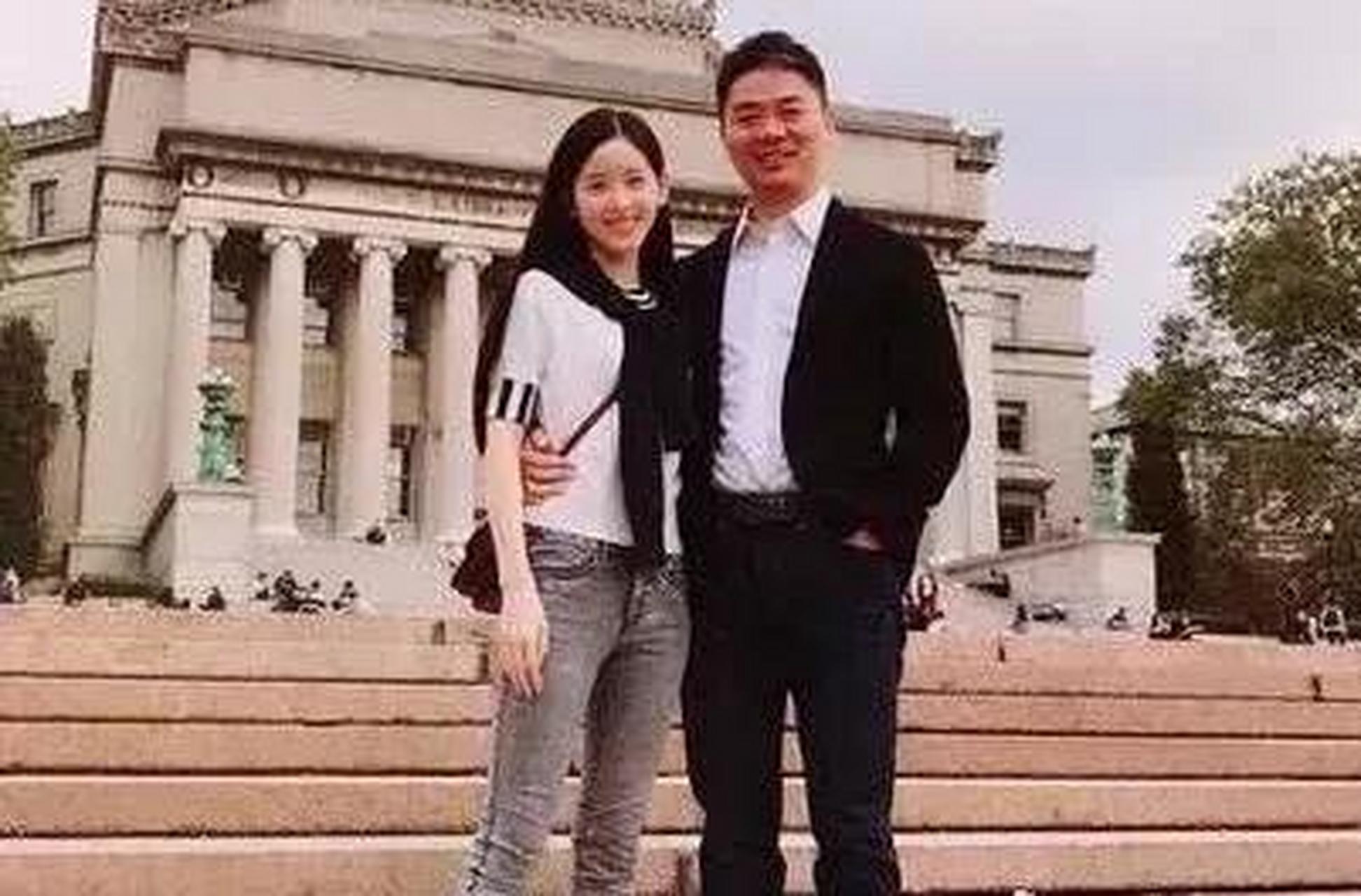 gif创作人# 刘强东事件女主角刘静尧和章泽天大比拼.