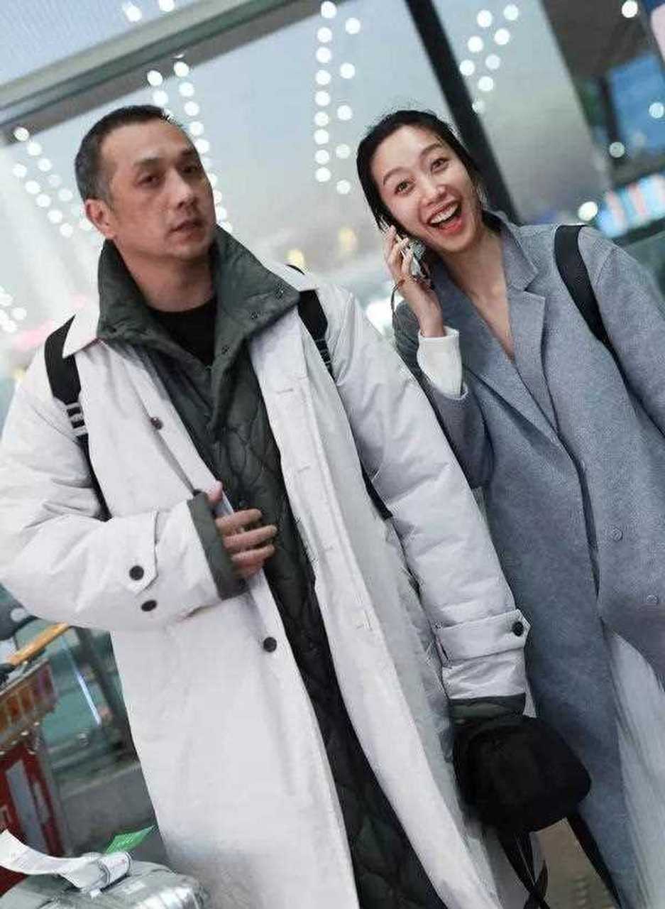 当年,黄觉与徐静蕾分手后,在网上认识了麦子.他说:我只恋爱不结婚.