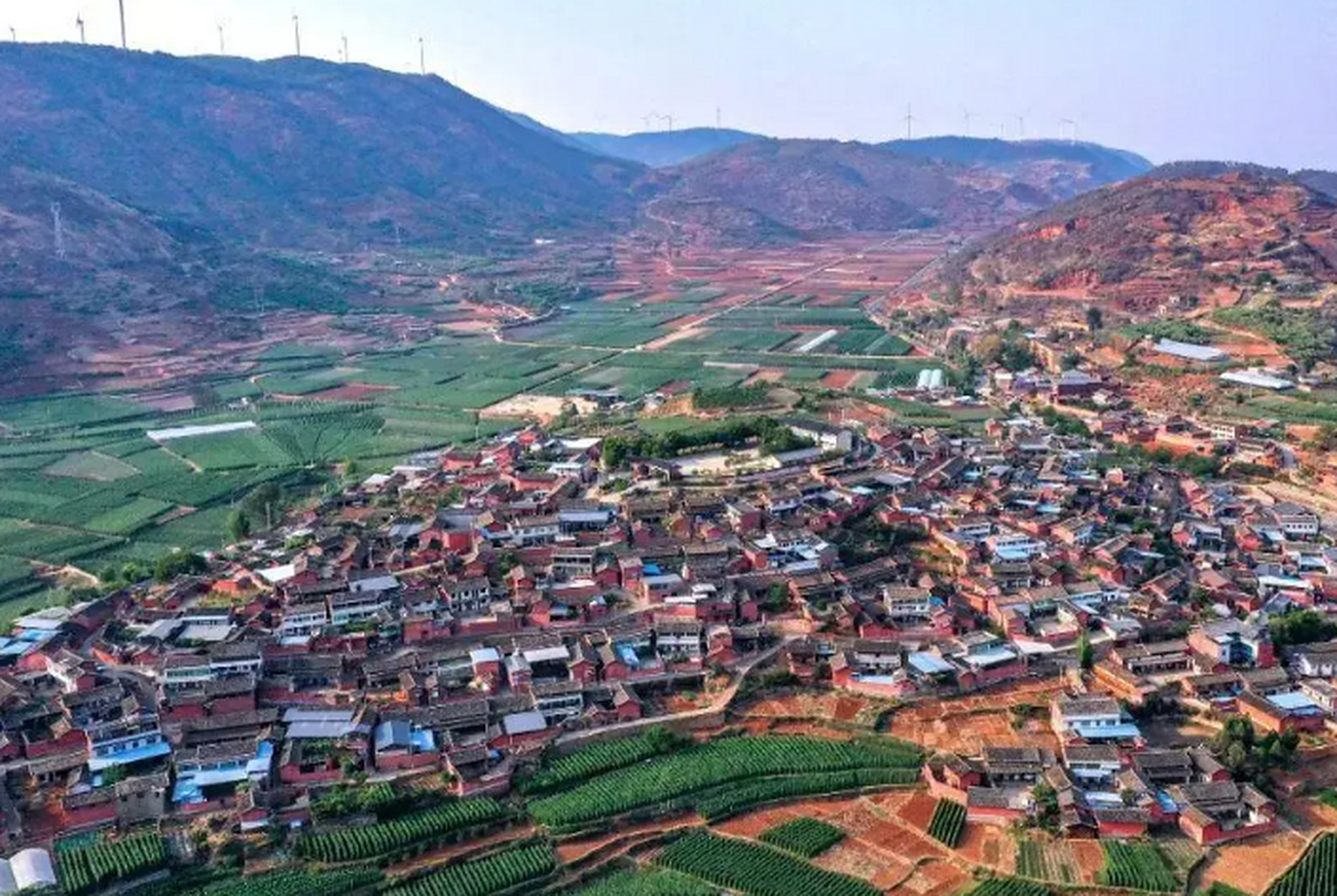 阿署达村,当地的民族建筑风格和地域民族风情文化,兼顾资源利用,把