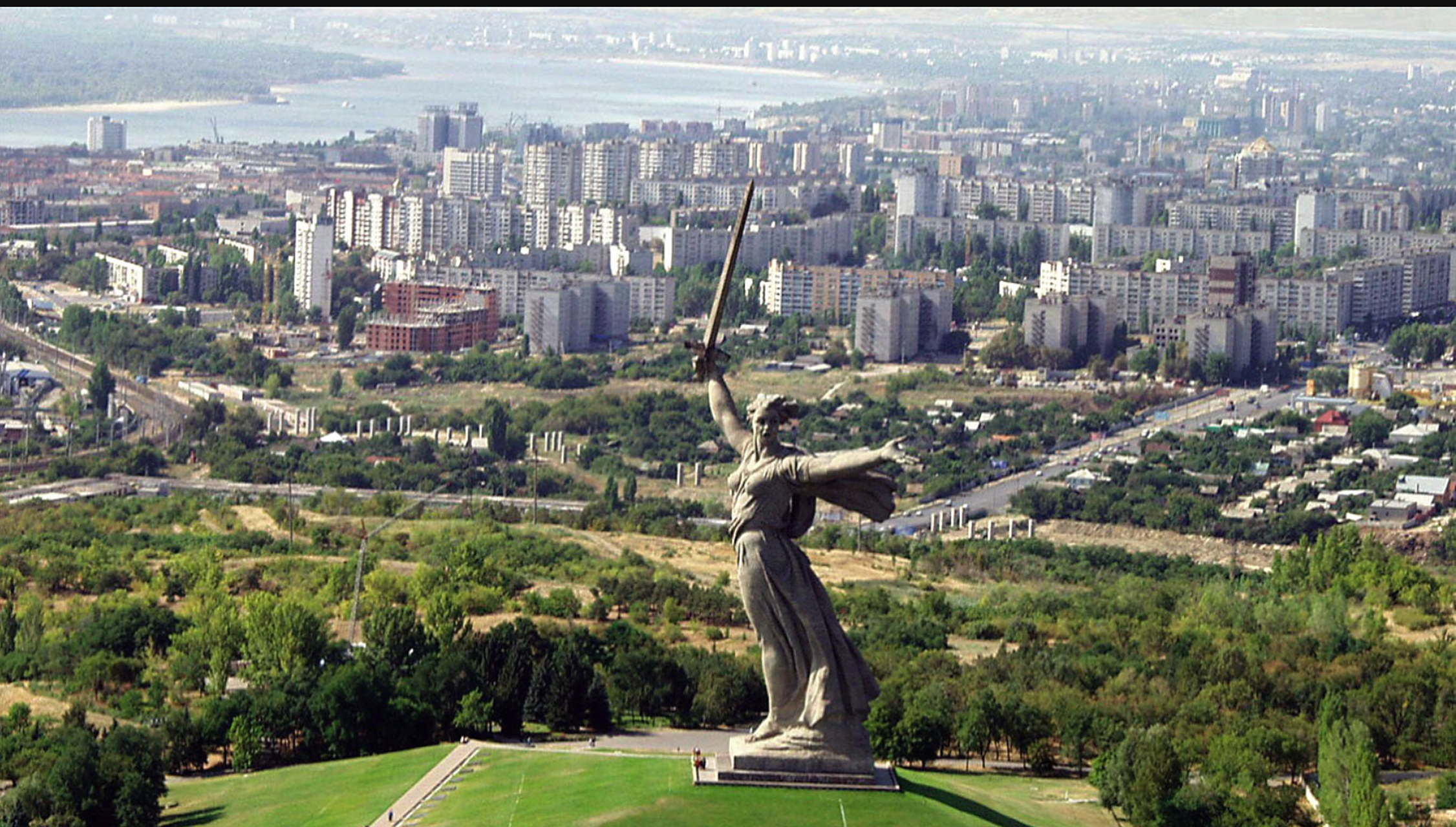 俄罗斯防空部队在伏尔加格勒南部地区击落无人机 .