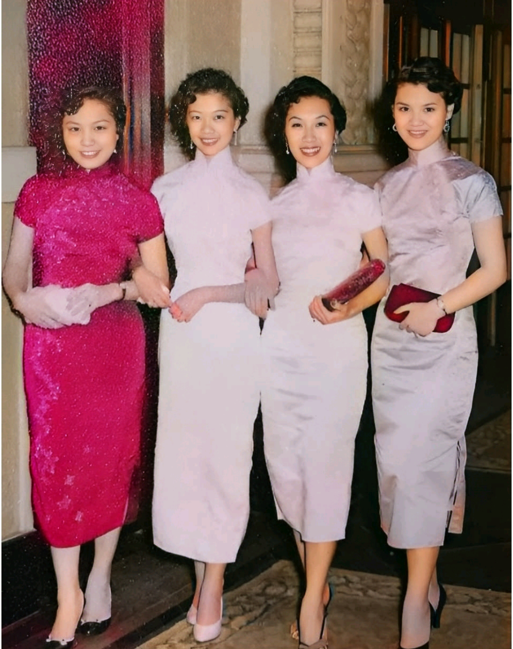 1946年,几位富家太太的珍贵合影.