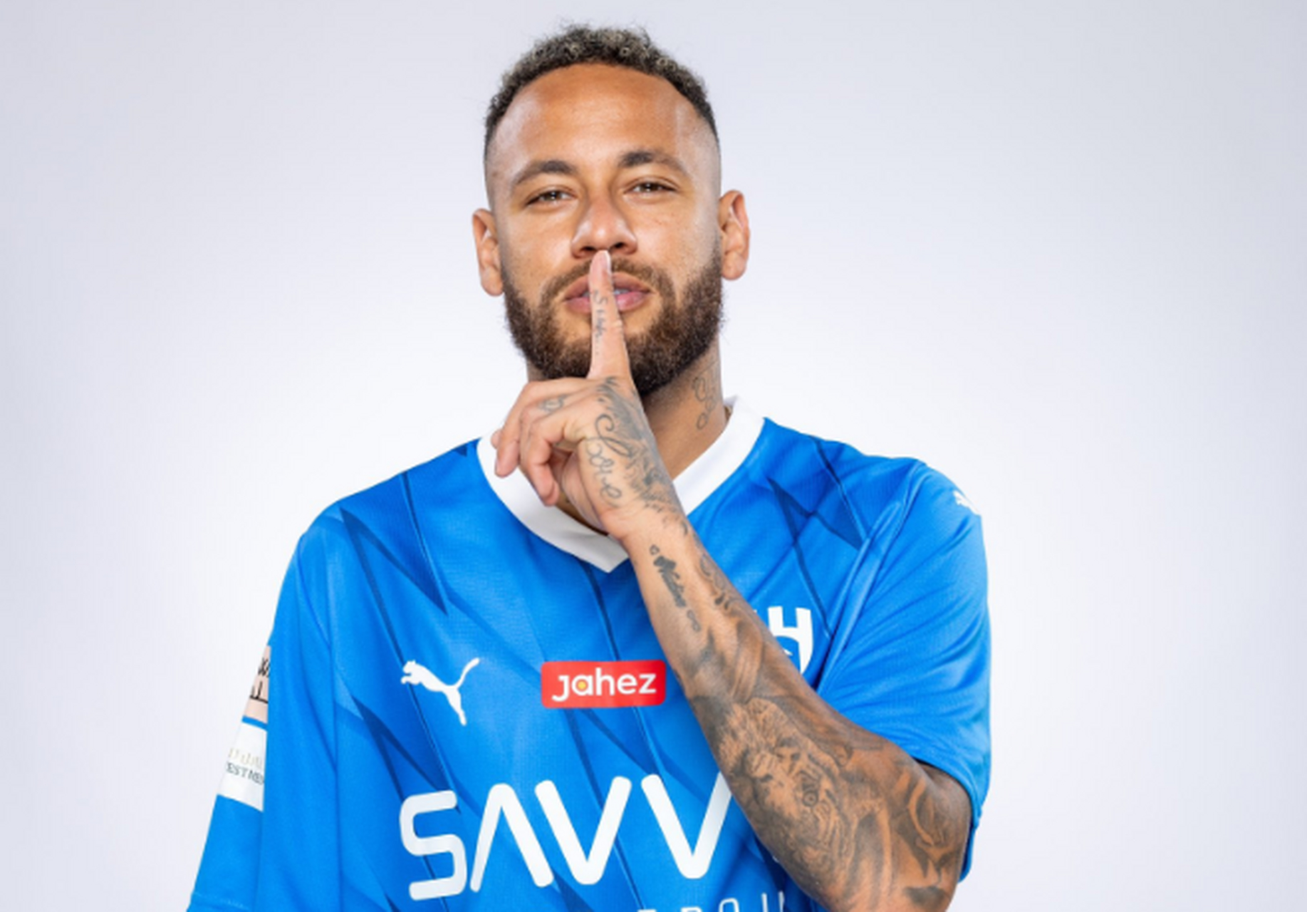 内马尔加盟利雅得新月之后,收到的福利清单包括: 一间拥有25个房间的