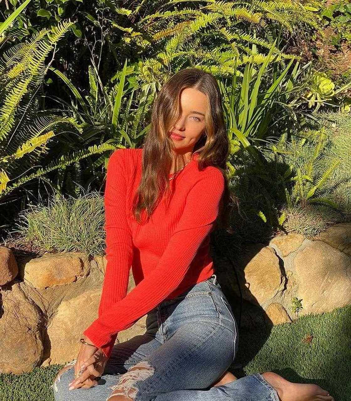 超模米兰达·可儿有多爱穿针织衫?