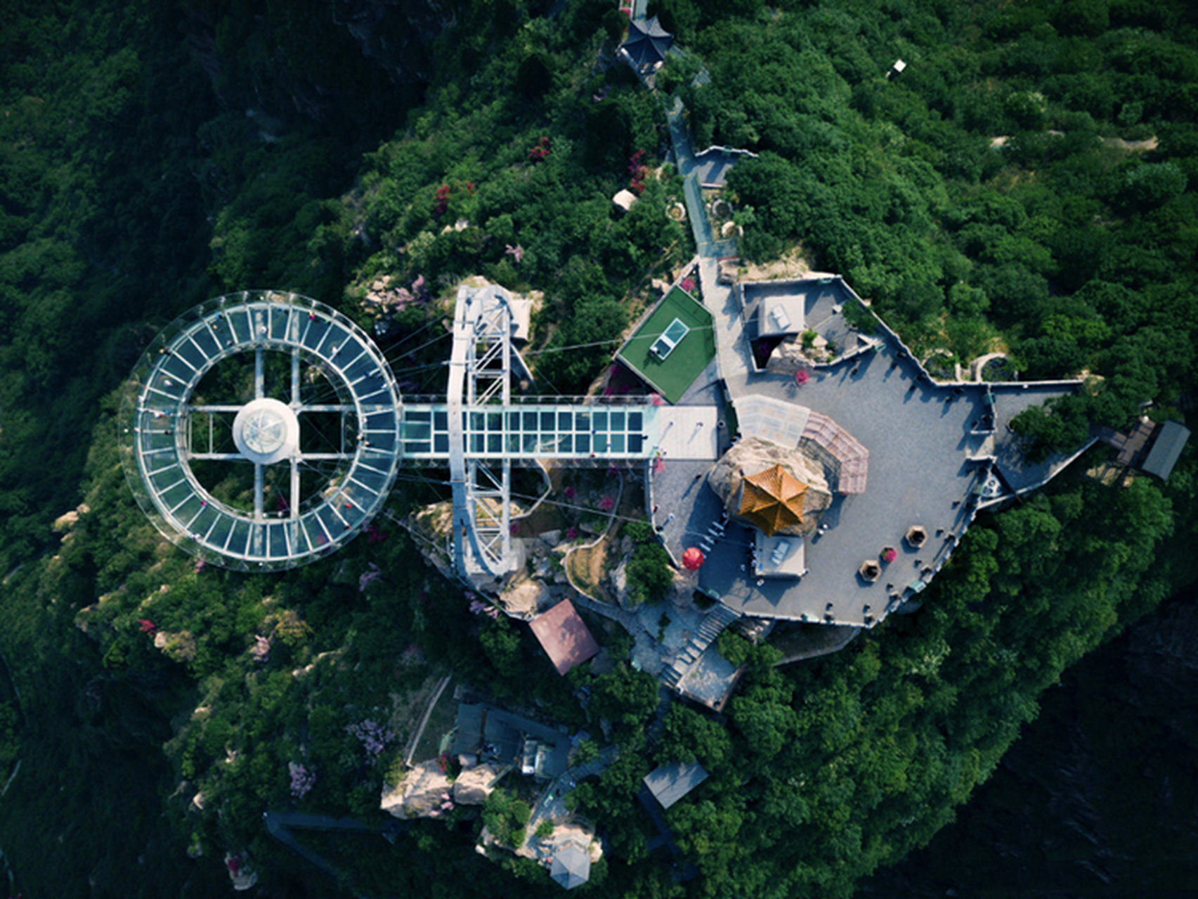 高空玻璃栈道 石林峡景区位于北京市平谷区黄松峪乡是国家4a级风景区
