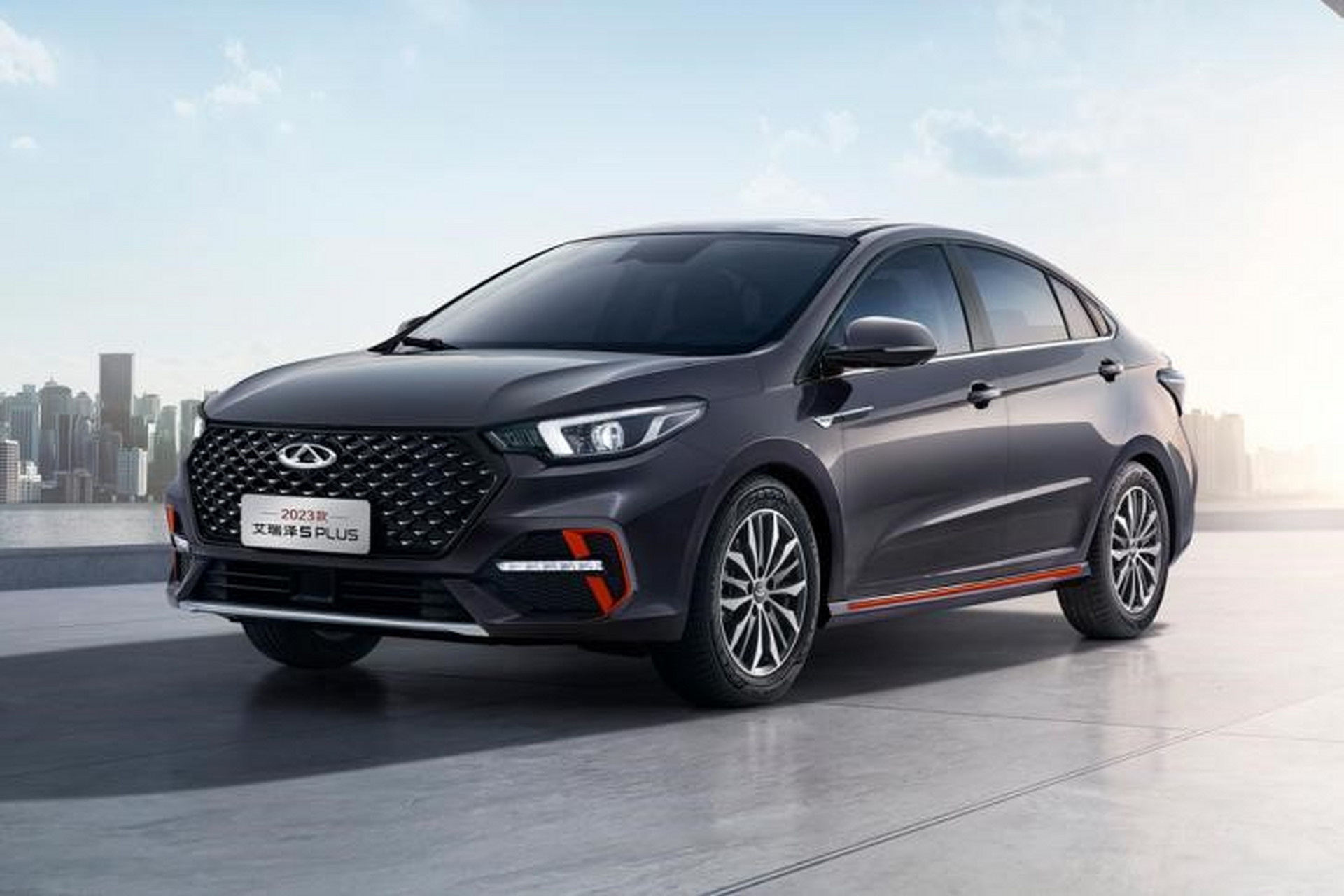 49万元起就给你两块大屏,超多配置,新款奇瑞艾瑞泽5 plus上市也太卷了