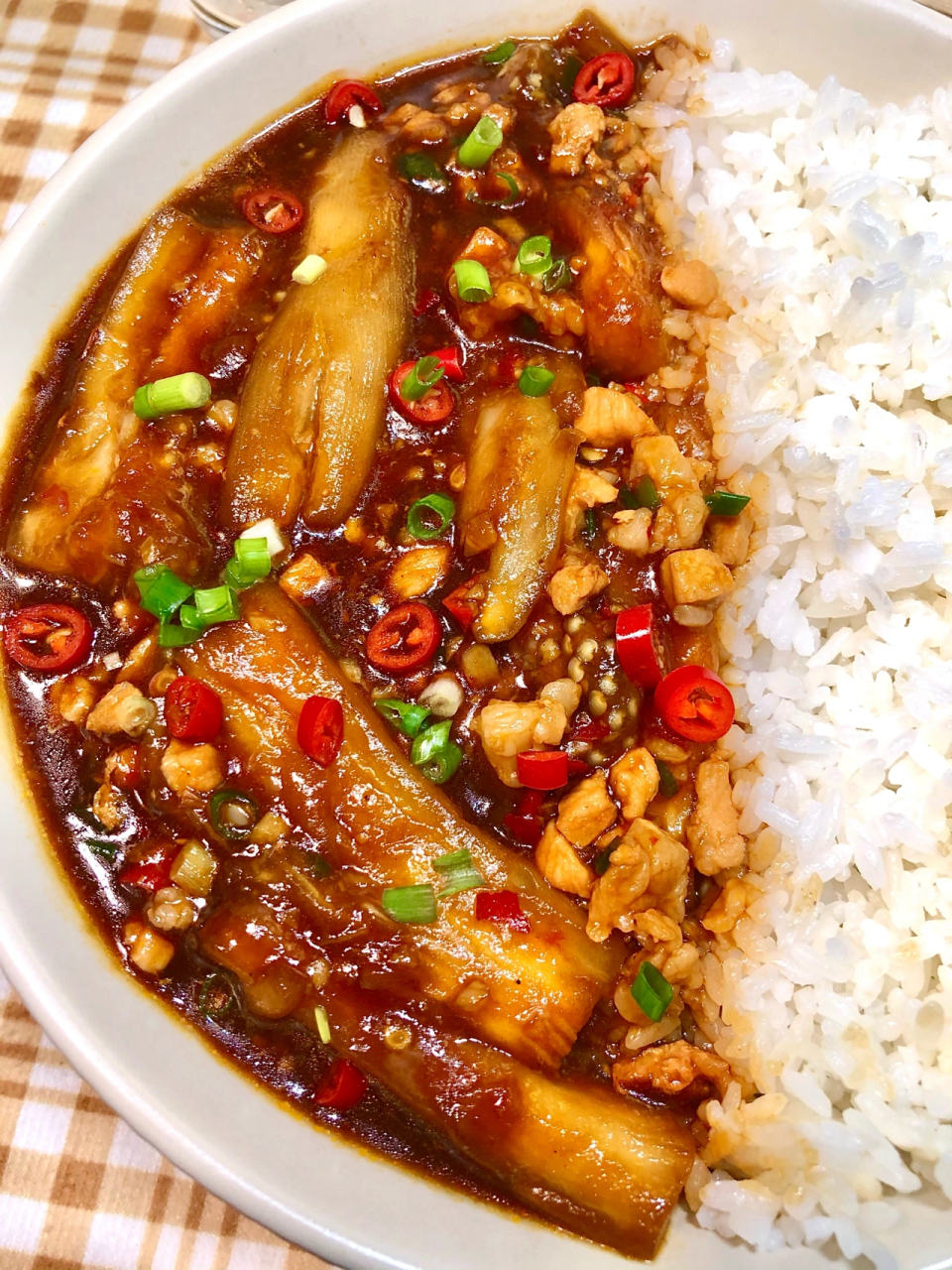 一人食 | 肉末茄子盖饭低脂免油炸 宿舍小锅历险记之【肉末茄子盖饭】