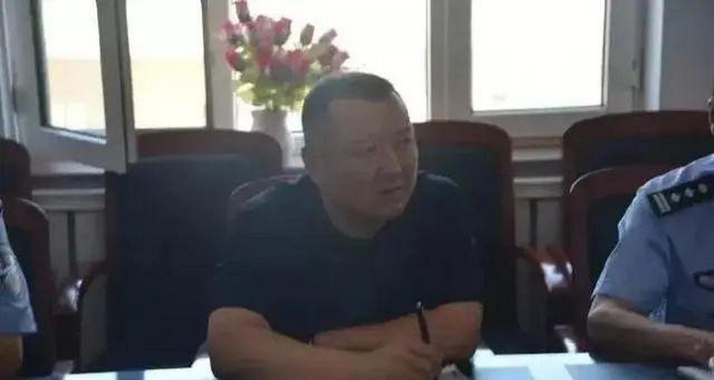 贾净博,1972年2月出生,内蒙古自治区巴彦淖尔市五原