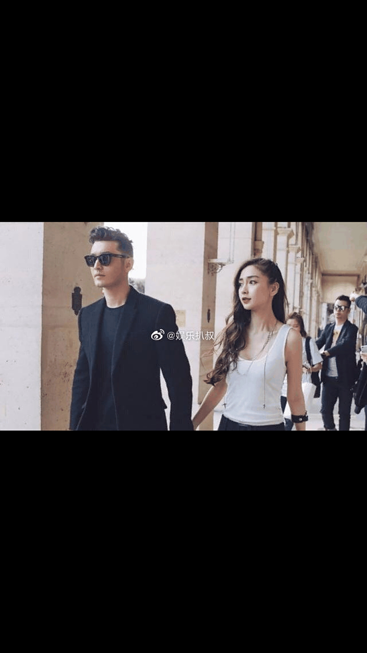 gif创作人# 黄晓明工作室破婚变谣言,分享与baby一起参加活动时视频