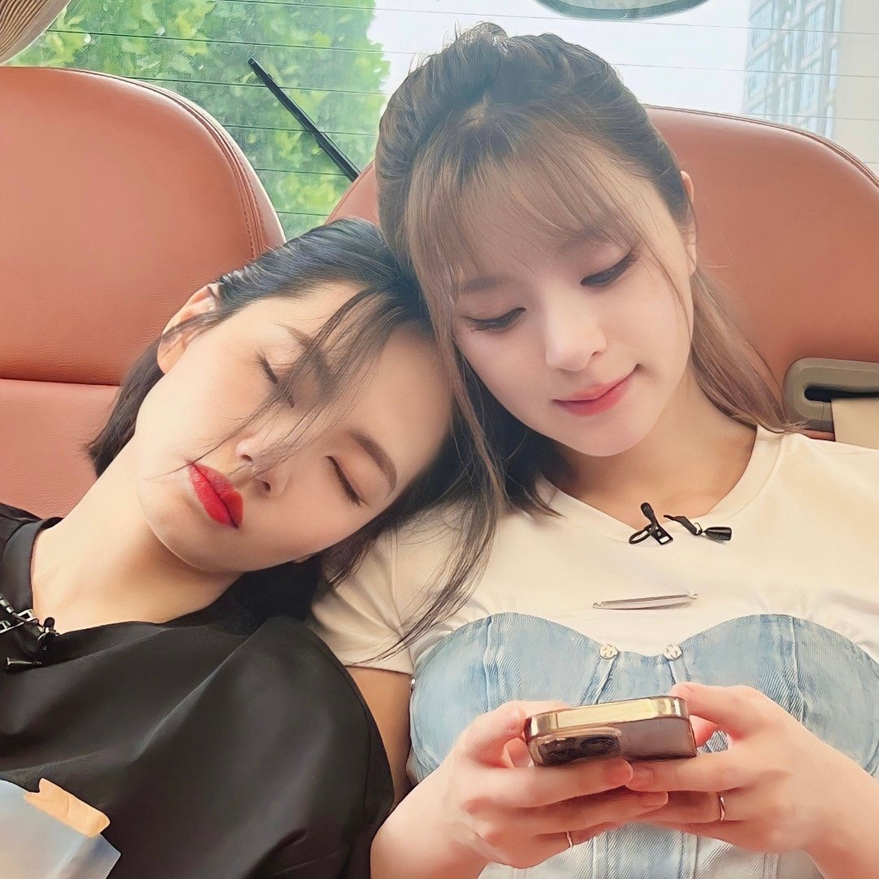 目前微博平台上有一个『美惜』的cp,这是一些粉丝将中国女歌手刘惜君