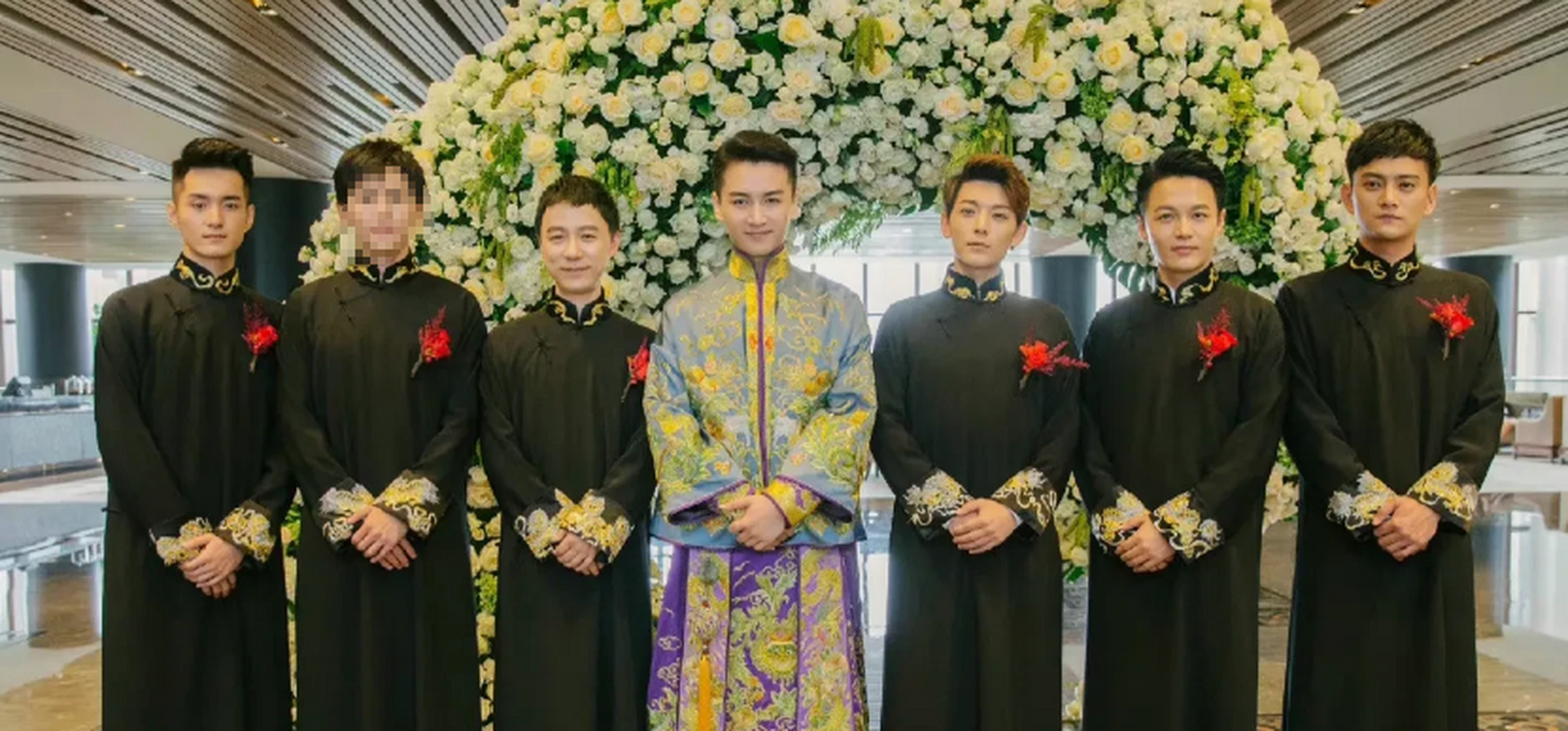 陈晓的伴郎团,除了一个是他同学,剩下的都是和他一起演过于正剧的演员