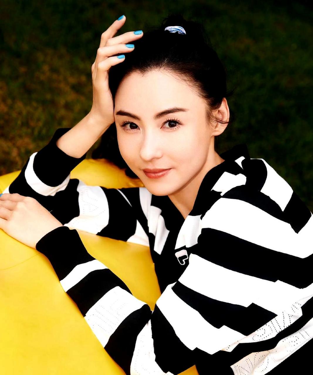 张柏芝的面相非常出色,即使她的苹果肌很明显,也不会影响整体美感.