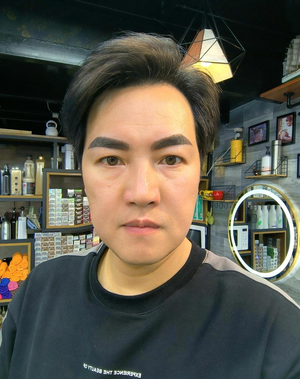 眉毛杂乱无章,去做了个眉毛希望精神一点,运气也更好一天,10号去做的