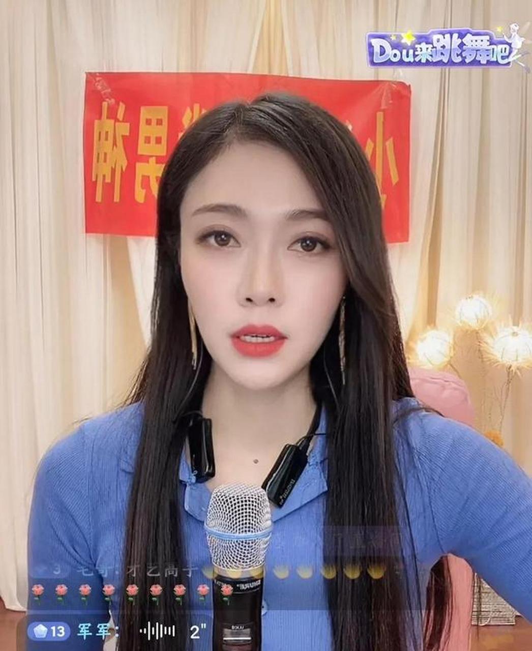 湖北晓凤,集颜值,气质,才华一身的绝美网红,优雅身材心动了吗